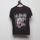 Front view of Vintage Y2K Def Leppard "Leopard Graphic" T-Shirt - S