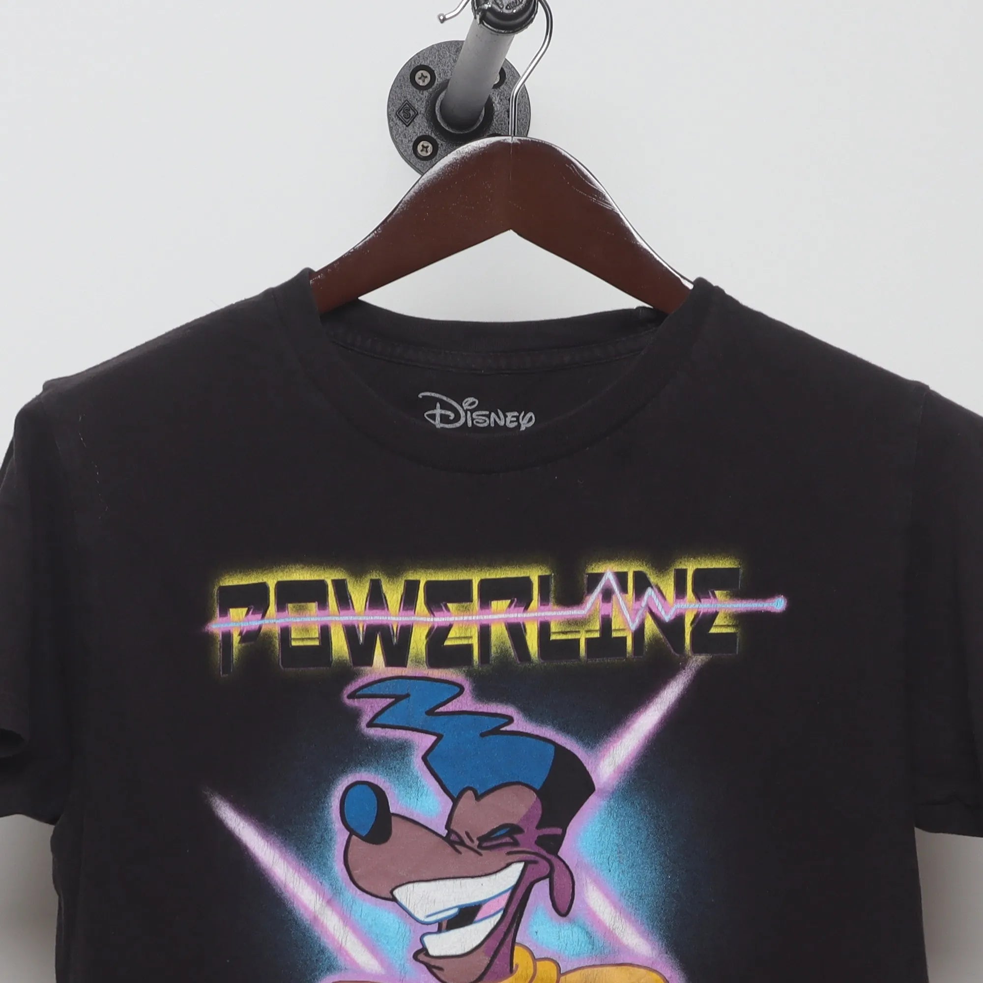 Close-up of the collar and tag on the Vintage Disney Powerline Stand Out Tour T-Shirt S