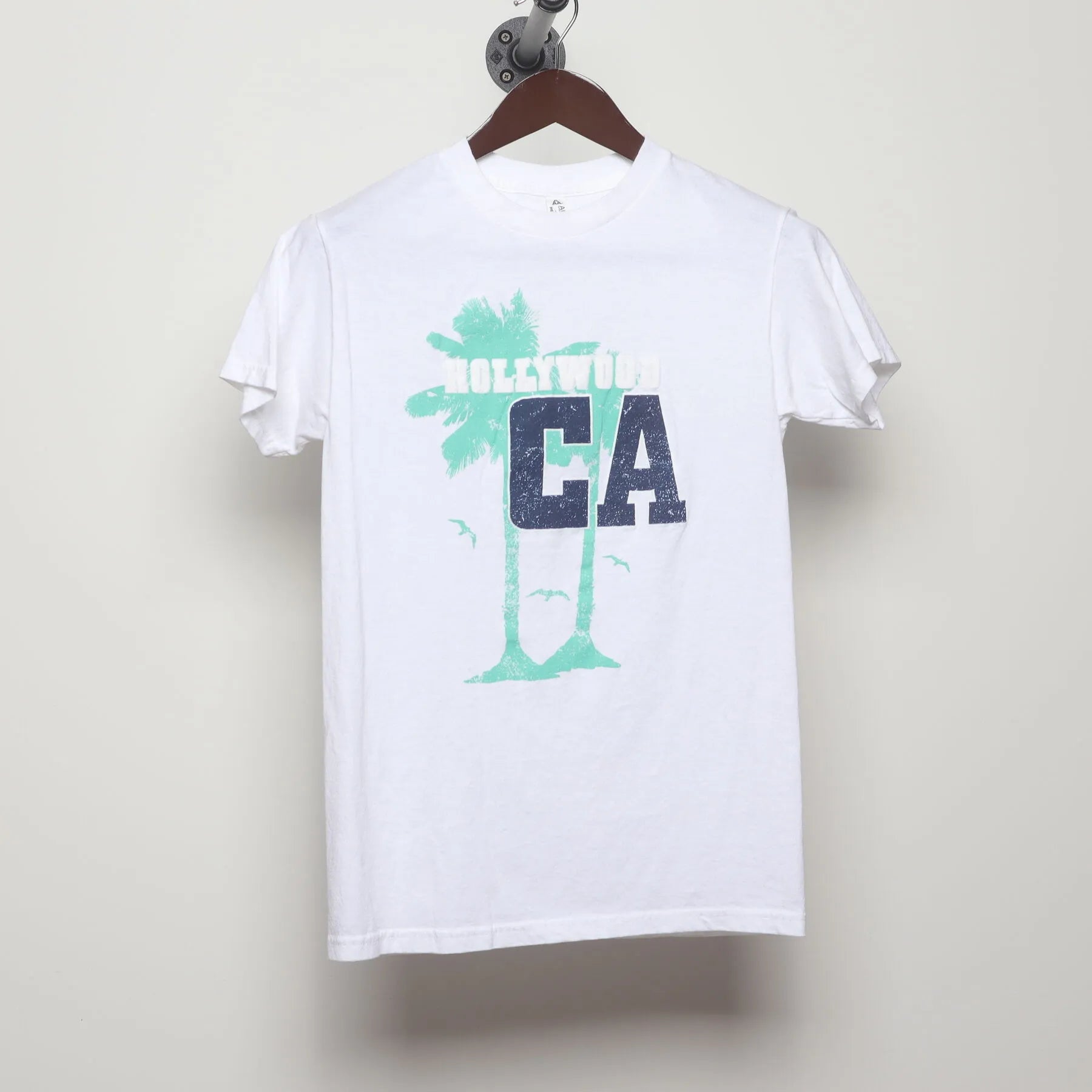 Front view of Vintage Y2K Hollywood "CA Palm Tree" T-Shirt - S