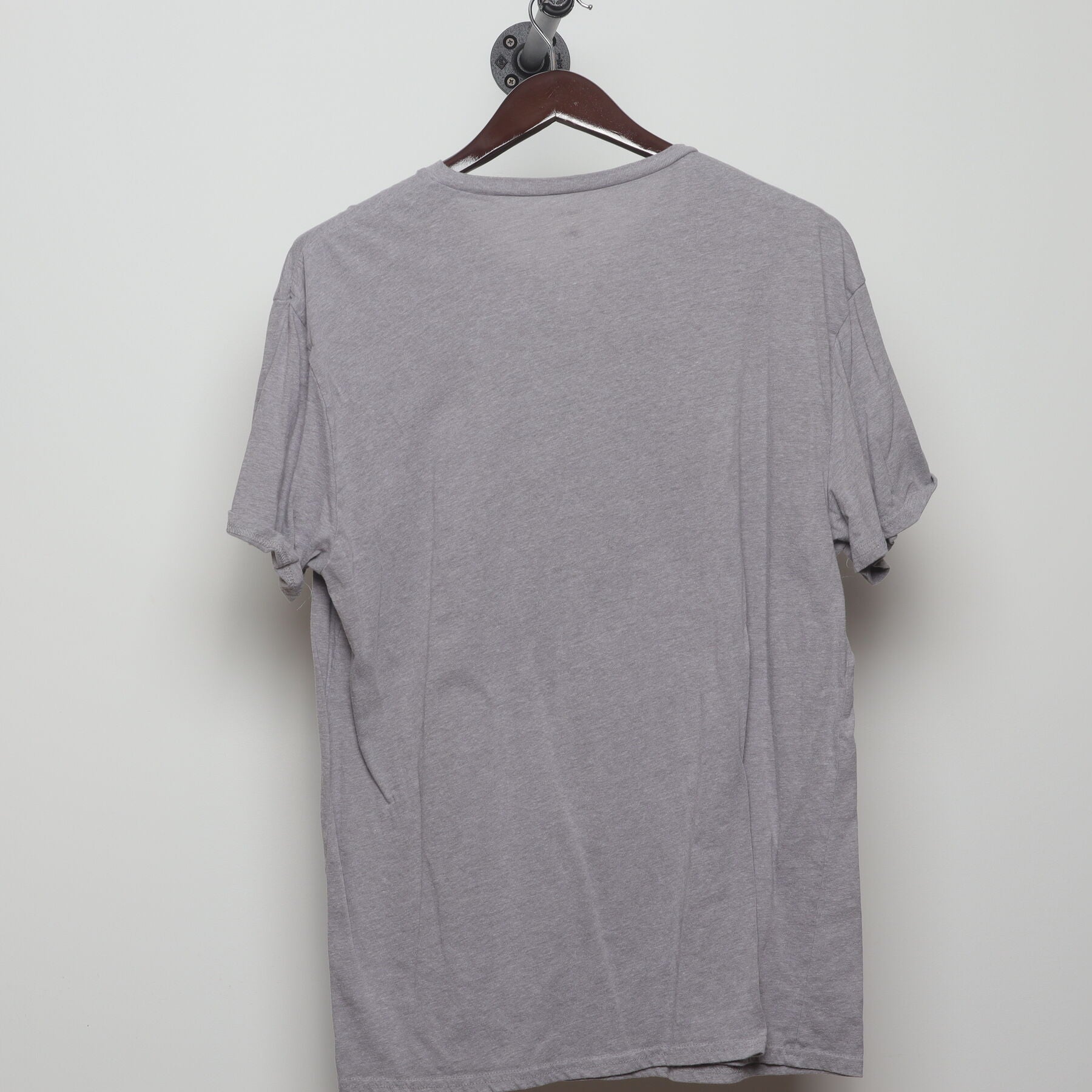 Back view of Vintage Modern Elf Movie "Need Hugs" T-Shirt - XXL