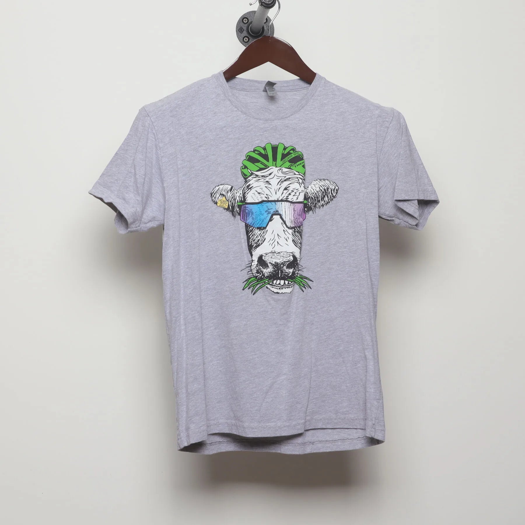 Front view of Vintage Modern Englewood Grass Farm "Cycling Cow" T-Shirt - M