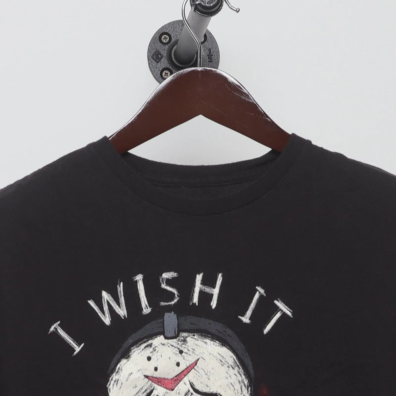 Close-up of the collar and tag on the Vintage Modern Friday the 13th "I Wish It Was Friday" T-Shirt - M