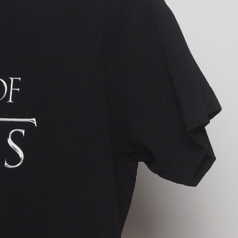 Close-up of the sleeve on the Vintage Modern Game of Thrones "Logo" T-Shirt - S