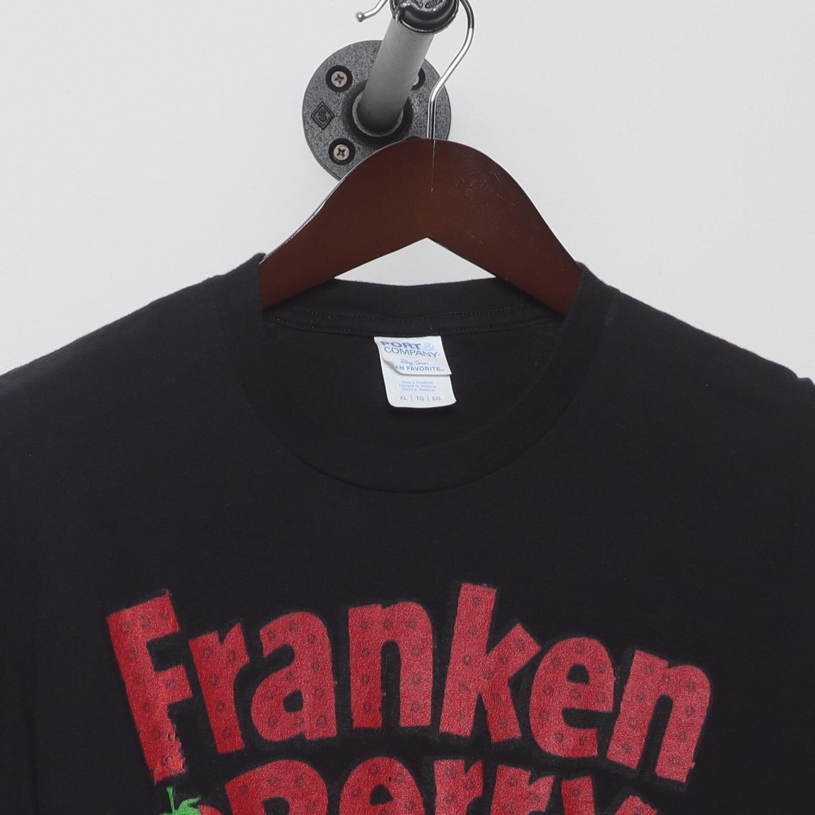 Close-up of the collar and tag on the Vintage Modern General Mills "Franken Berry" T-Shirt - L