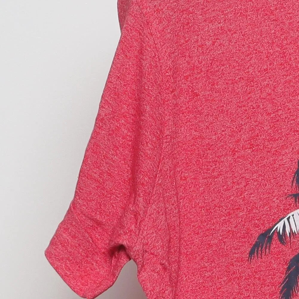 Close-up of the sleeve on the Vintage Modern Life Style "Jamaica One Love" T-Shirt - XXL