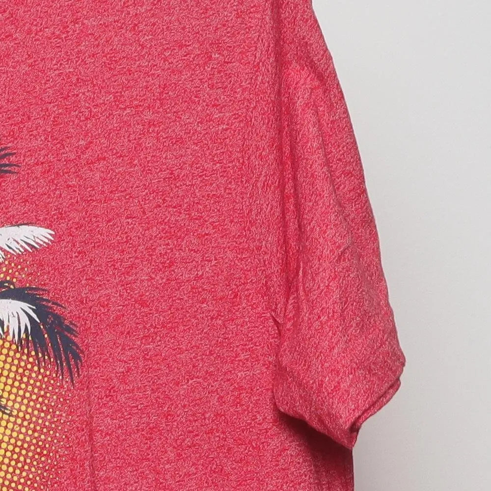 Close-up of the sleeve on the Vintage Modern Life Style "Jamaica One Love" T-Shirt - XXL