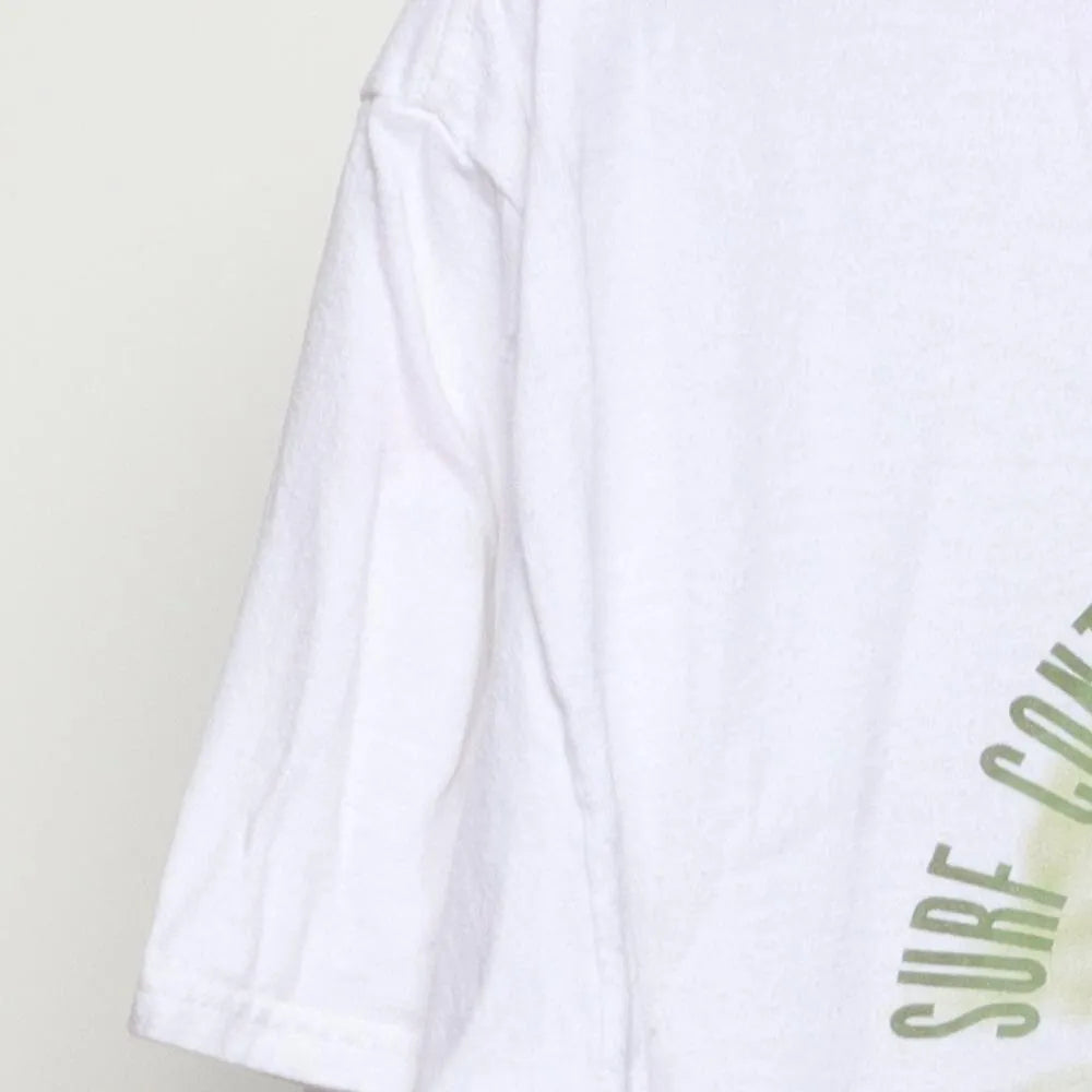 Close-up of the sleeve on the Vintage Modern Live and Tell "Surf Contest Ft. Lauderdale" T-Shirt - L