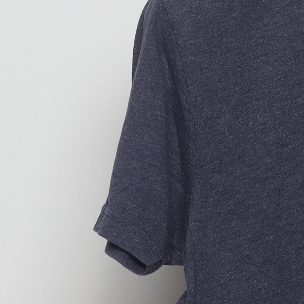 Close-up of the sleeve on the Vintage Modern Mavericks California "Mavericks Wave" T-Shirt - M