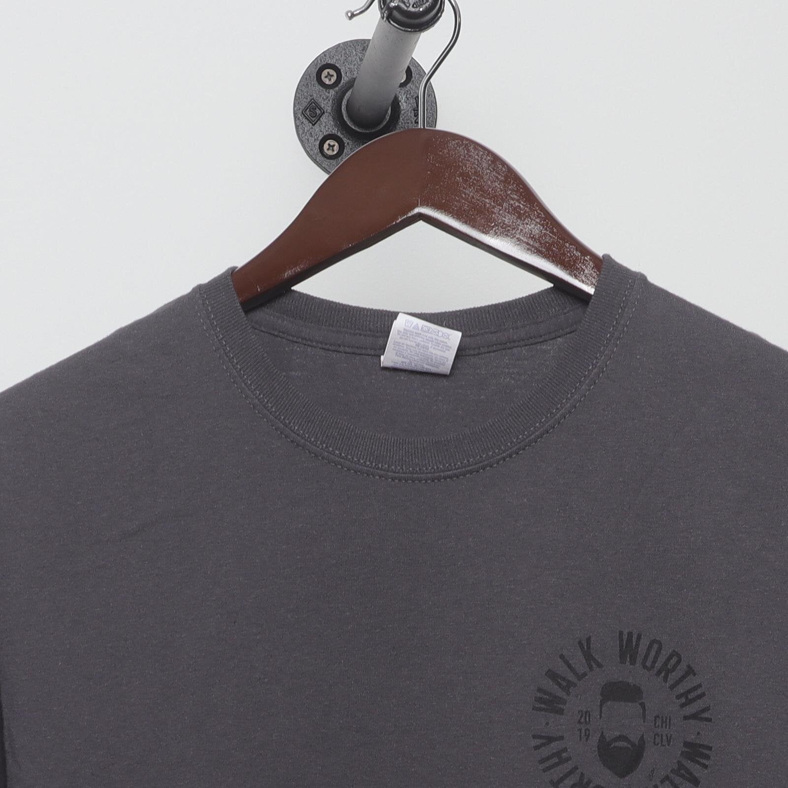 Close-up of the collar and tag on the Vintage Modern Moody Radio "Walk Worthy Conference" T-Shirt - S