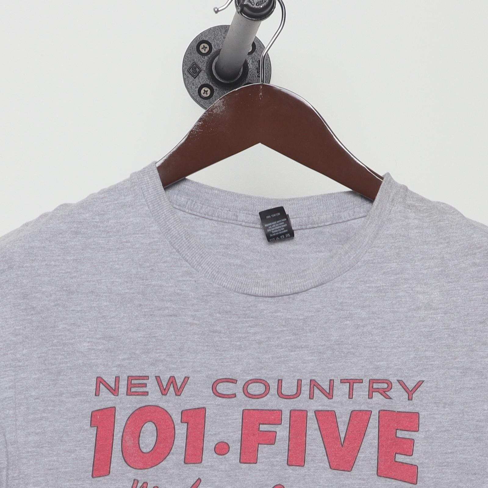 Close-up of the collar and tag on the Vintage Modern New Country 101.FIVE "Made in Georgia" T-Shirt - M