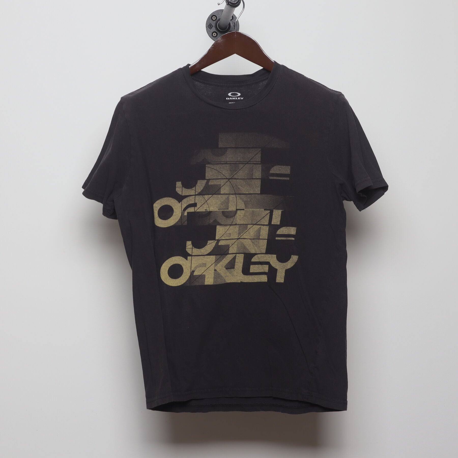 Front view of Vintage Modern Oakley "Stacked Logo Graphic" T-Shirt - M