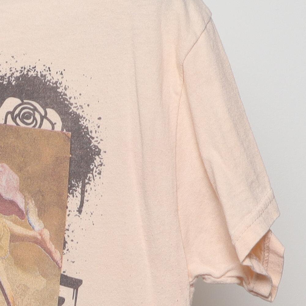 Close-up of the single stitch sleeve on the Vintage Modern ON NIGHTS "Los Angeles Graffiti Smiley" T-Shirt - S
