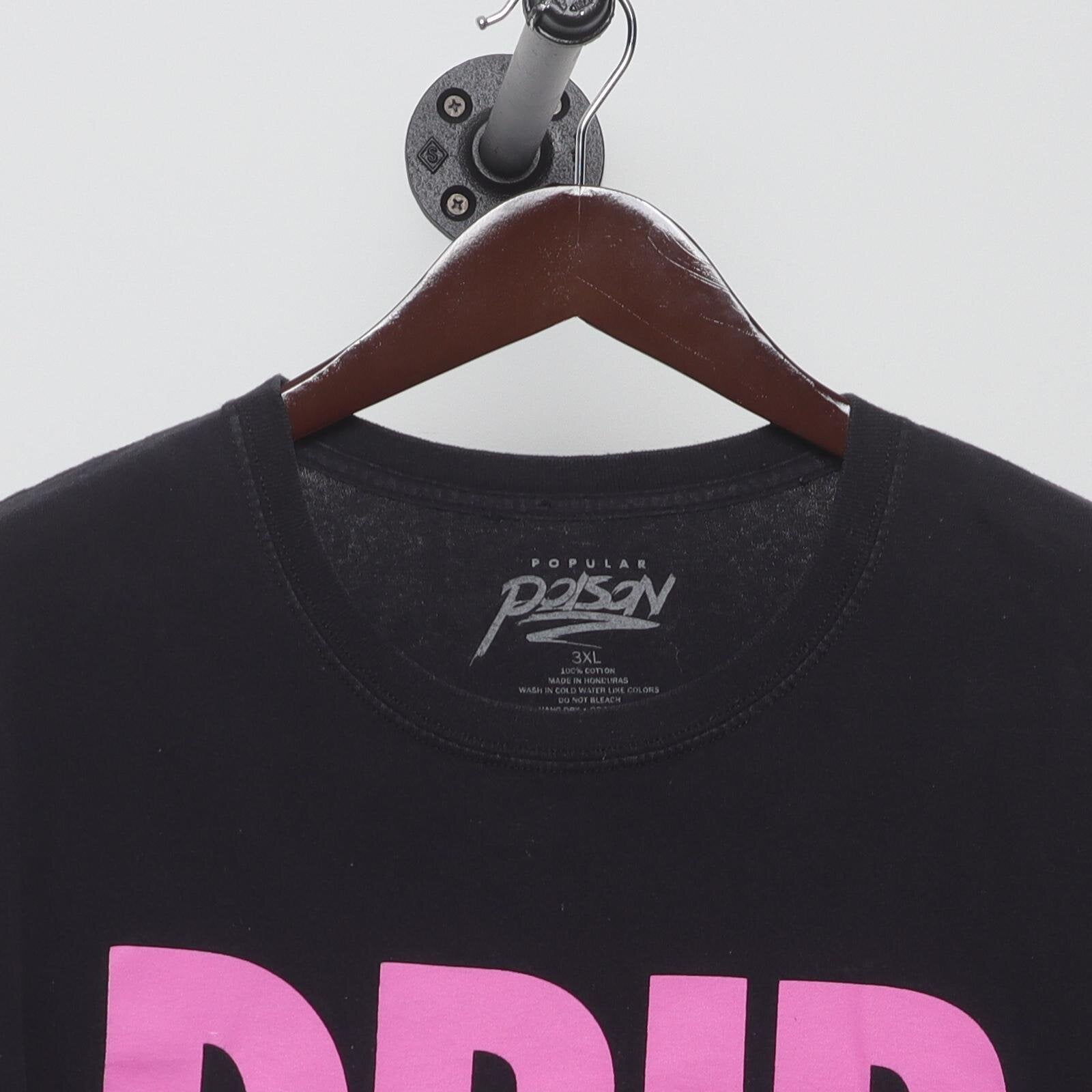 Close-up of the collar and tag on the Vintage Modern Popular Poison "Drip" T-Shirt - XXL
