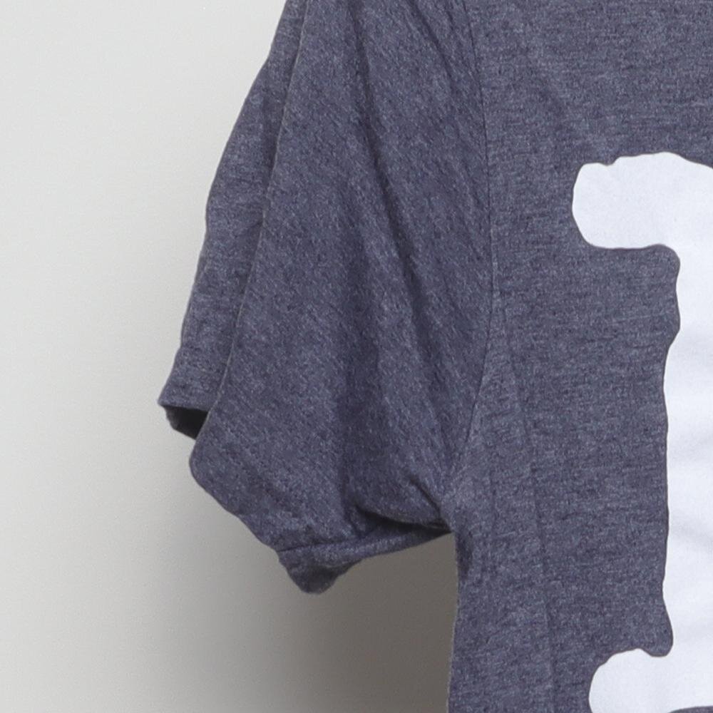 Close-up of the sleeve on the Vintage Modern "PS Dump Your Boyfriend" T-Shirt - XS