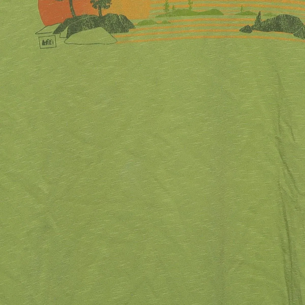 Close-up of the main graphic on the Vintage Modern REI "Lakeside Sunset" T-Shirt - L