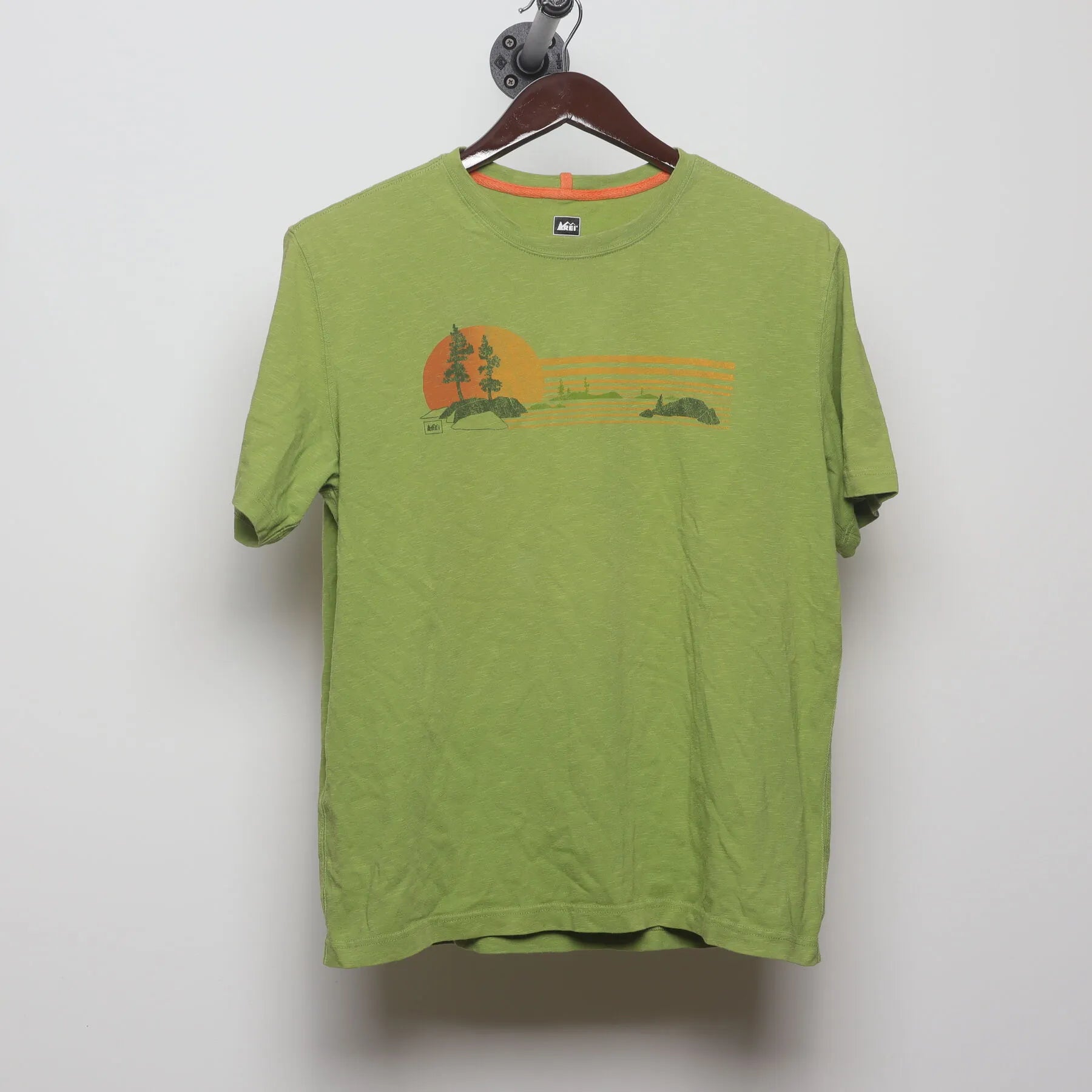 Front view of Vintage Modern REI "Lakeside Sunset" T-Shirt - L