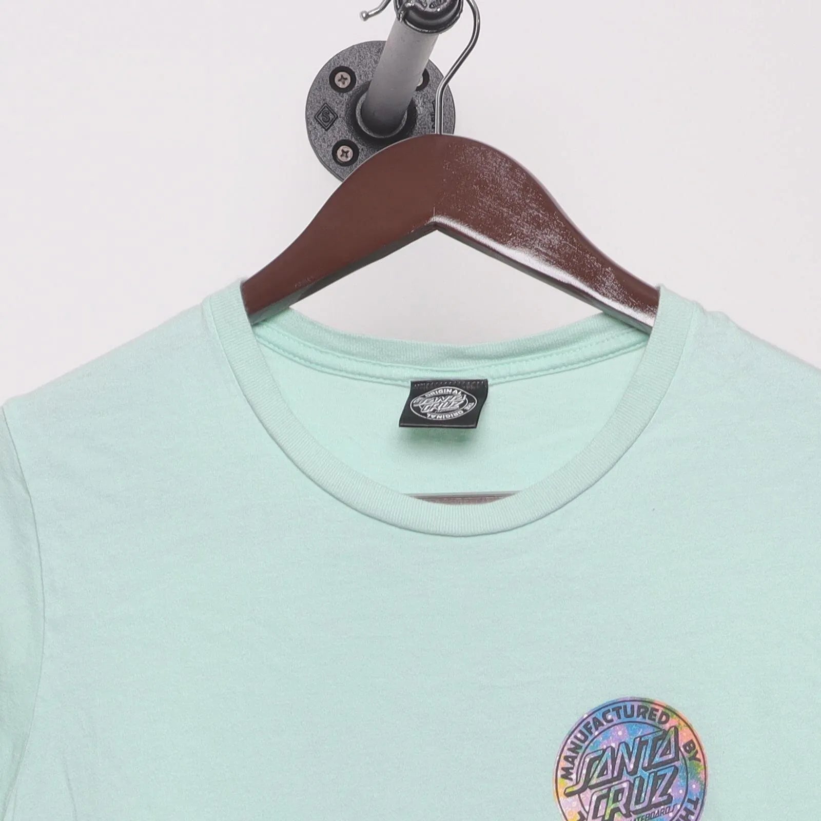Close-up of the collar and tag on the Vintage Modern Santa Cruz "Cosmic Logo" T-Shirt - S