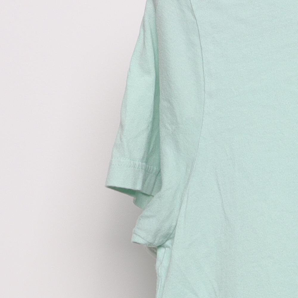 Close-up of the sleeve on the Vintage Modern Santa Cruz "Cosmic Logo" T-Shirt - S