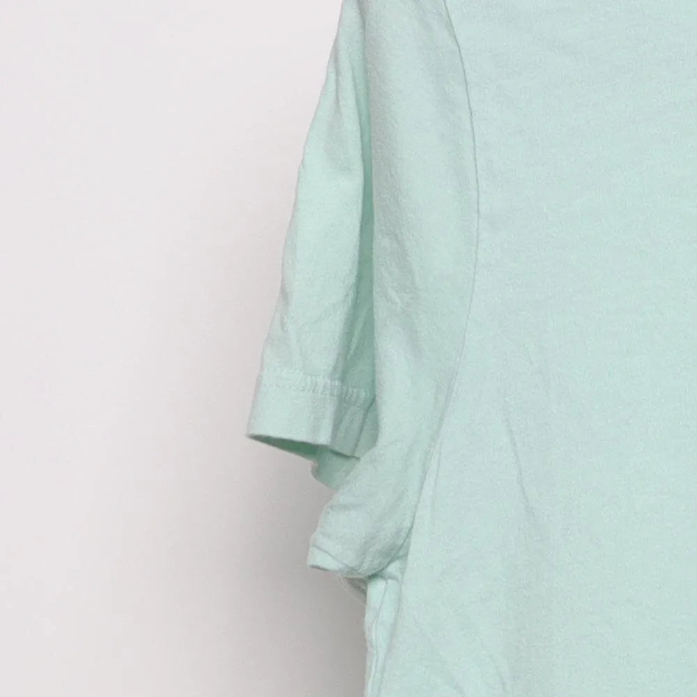 Close-up of the sleeve on the Vintage Modern Santa Cruz "Cosmic Logo" T-Shirt - S