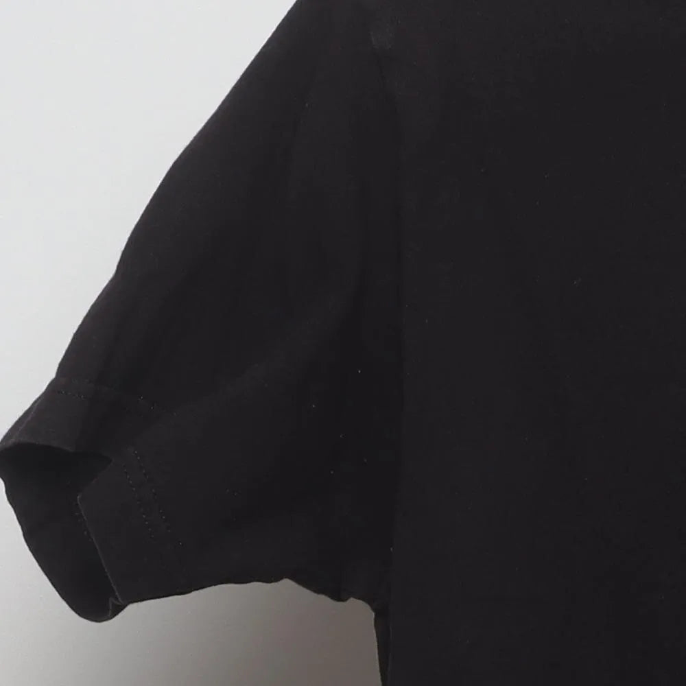 Close-up of the sleeve on the Vintage Modern Santa Cruz "Sushi Dot" T-Shirt - M