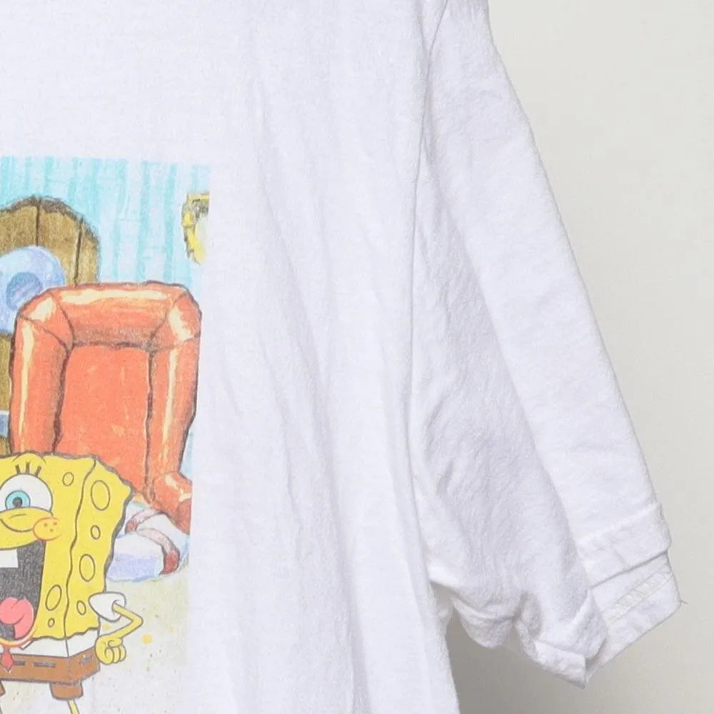 Close-up of the sleeve on the Vintage Modern SpongeBob SquarePants "Laughing Patrick & SpongeBob" T-Shirt - M