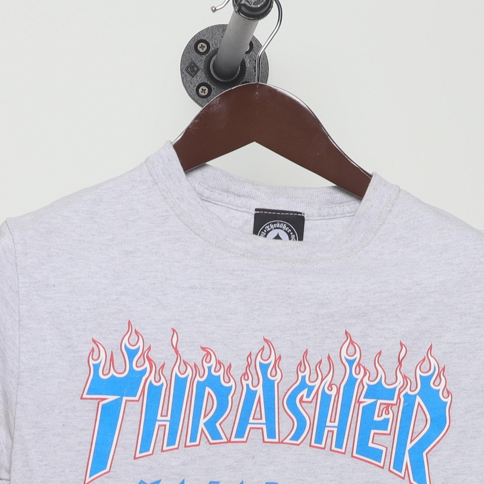 Close-up of the collar and tag on the Vintage Modern Thrasher Magazine "Flame Logo" T-Shirt - XS