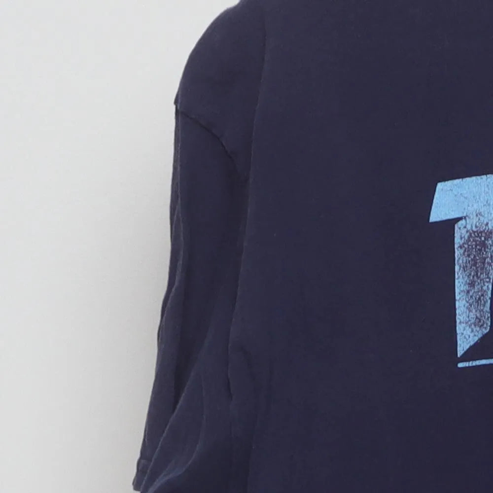 Close-up of the sleeve on the Vintage Modern Thrasher "Revista Logo" T-Shirt - XL