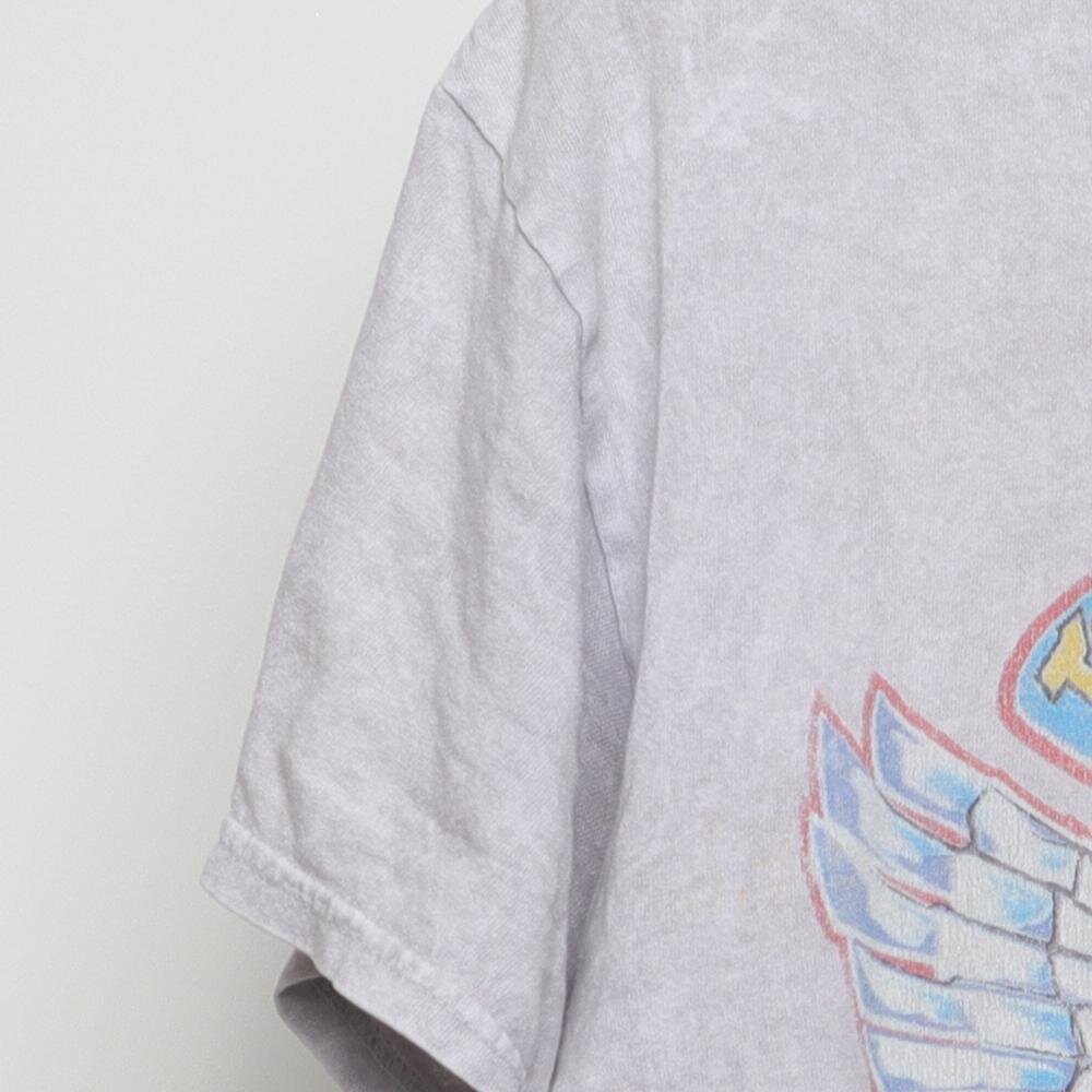 Close-up of the sleeve on the Vintage Modern Van Halen "1984 Tour of the World" T-Shirt - L