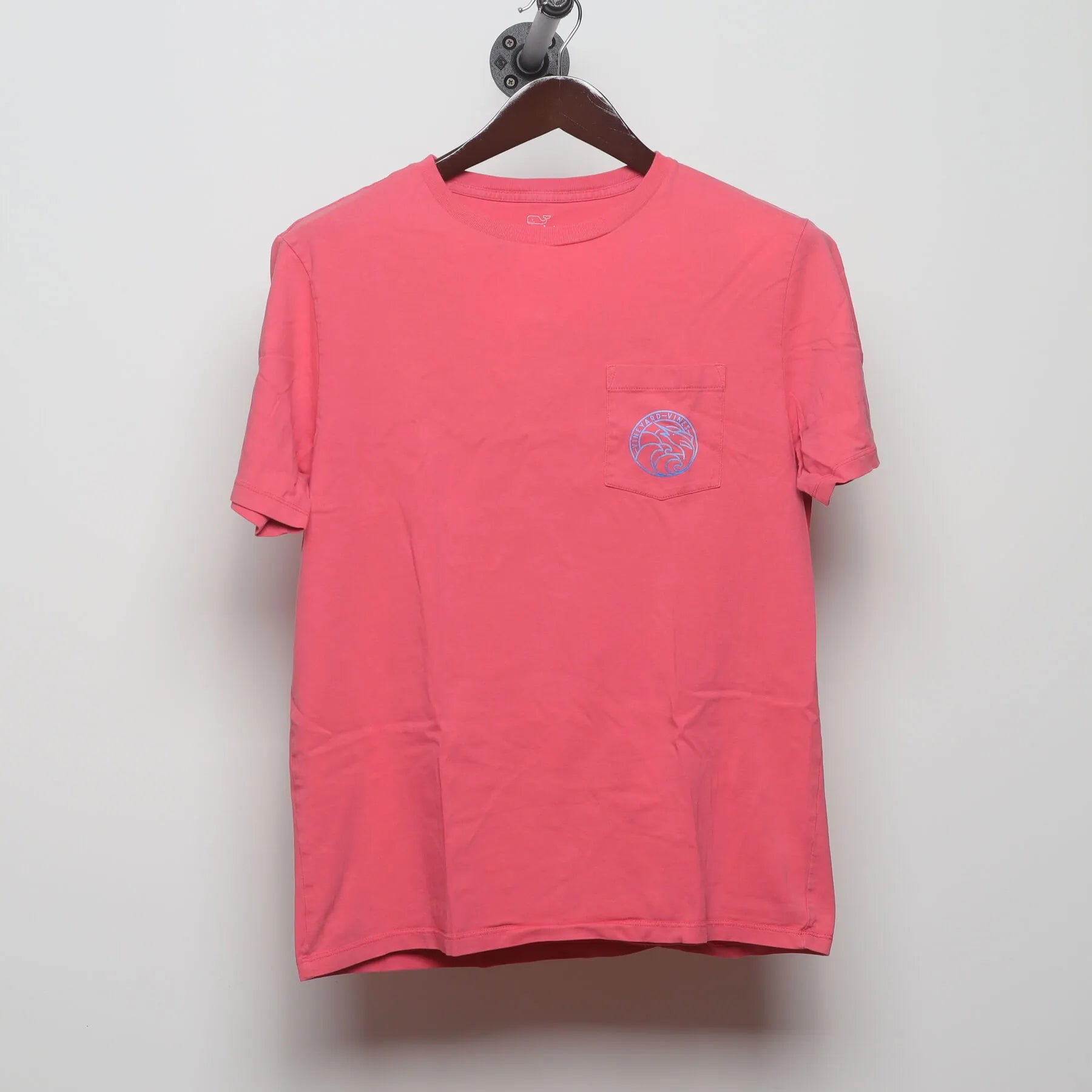 Front view of Vintage Modern Vineyard Vines "Wave Logo" T-Shirt - M
