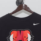 Close-up of the collar and tag on the Vintage Y2K Nike Tiger Woods "Geometric Tiger Logo" T-Shirt - M