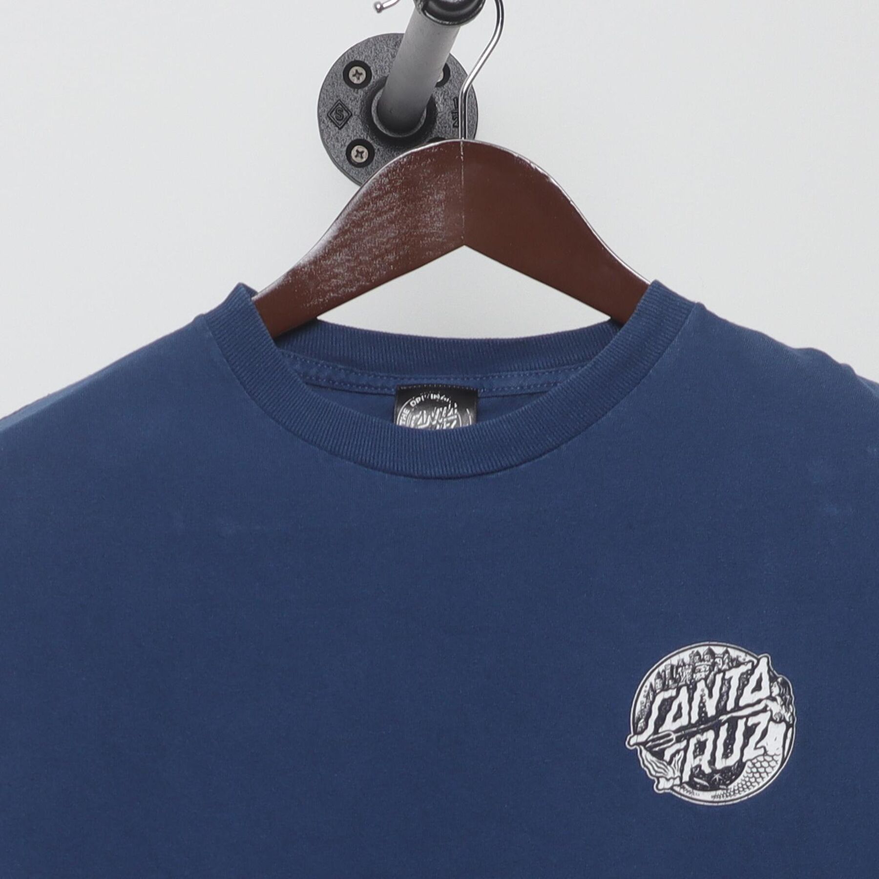 Close-up of the collar and tag on the Vintage Y2K Santa Cruz "Mermaid City" T-Shirt - S