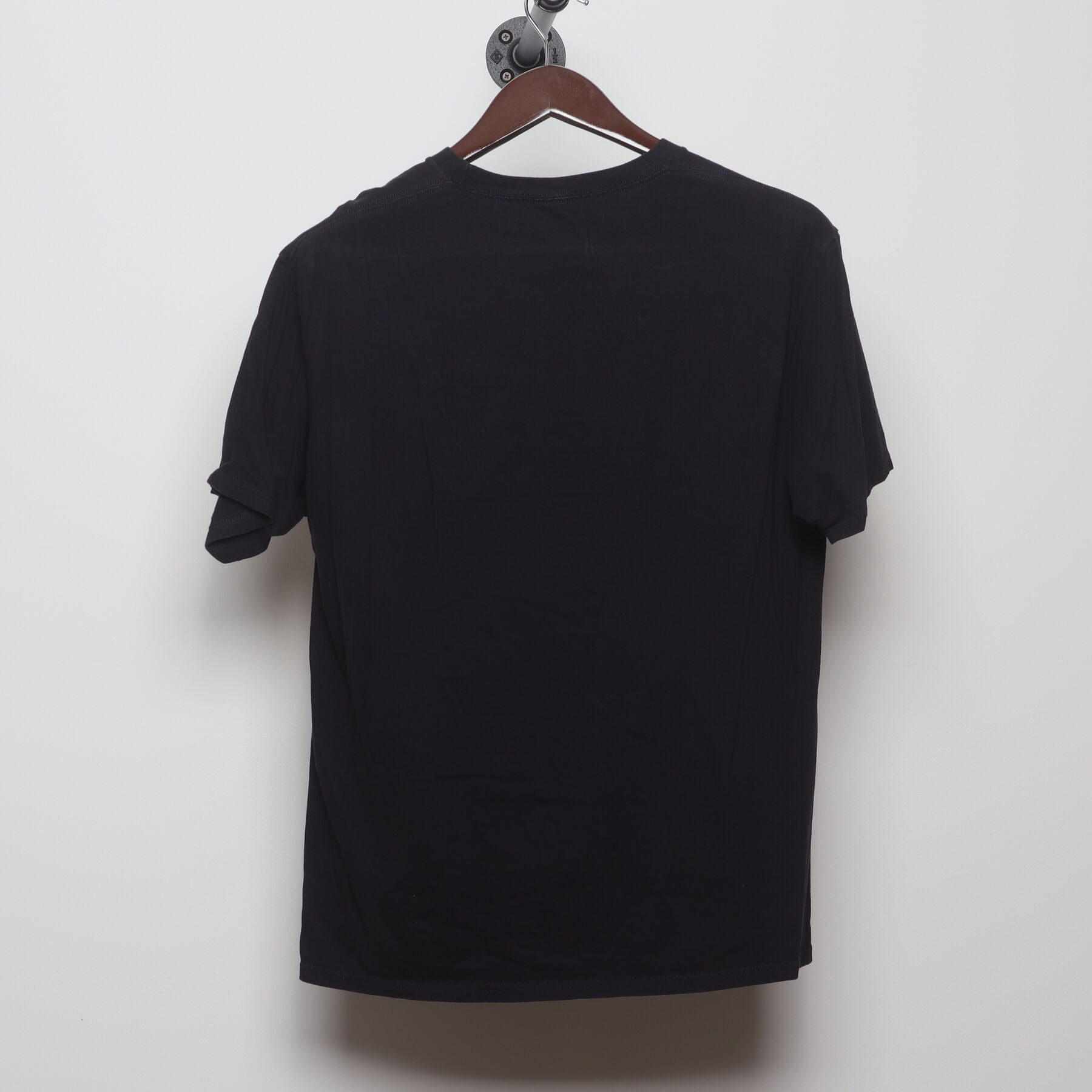 Back view of Vintage Y2K Graphic "Stay Grounded" T-Shirt - L