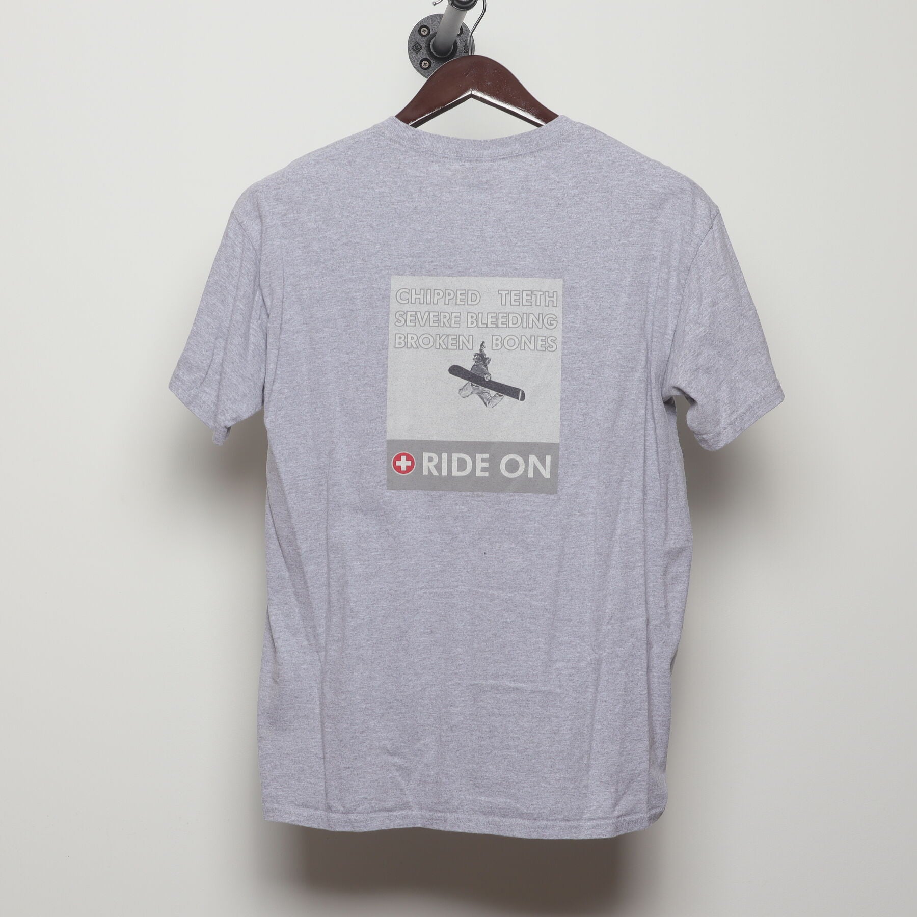 Back view of Vintage Y2K Steamboat "Chipped Teeth Ride On" T-Shirt - M