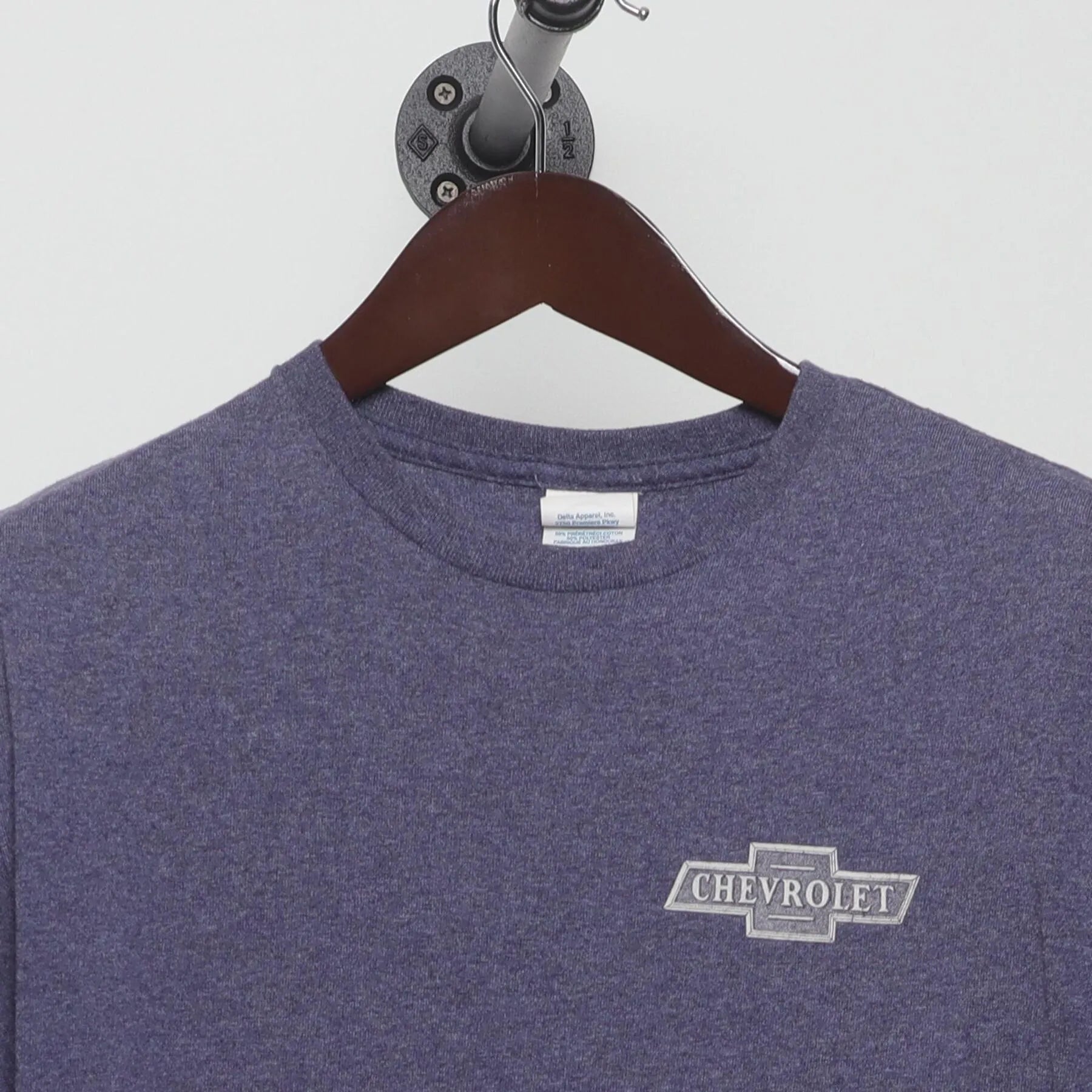Close-up of the collar and tag on the Vintage Y2K Chevrolet "American Heritage" T-Shirt - S