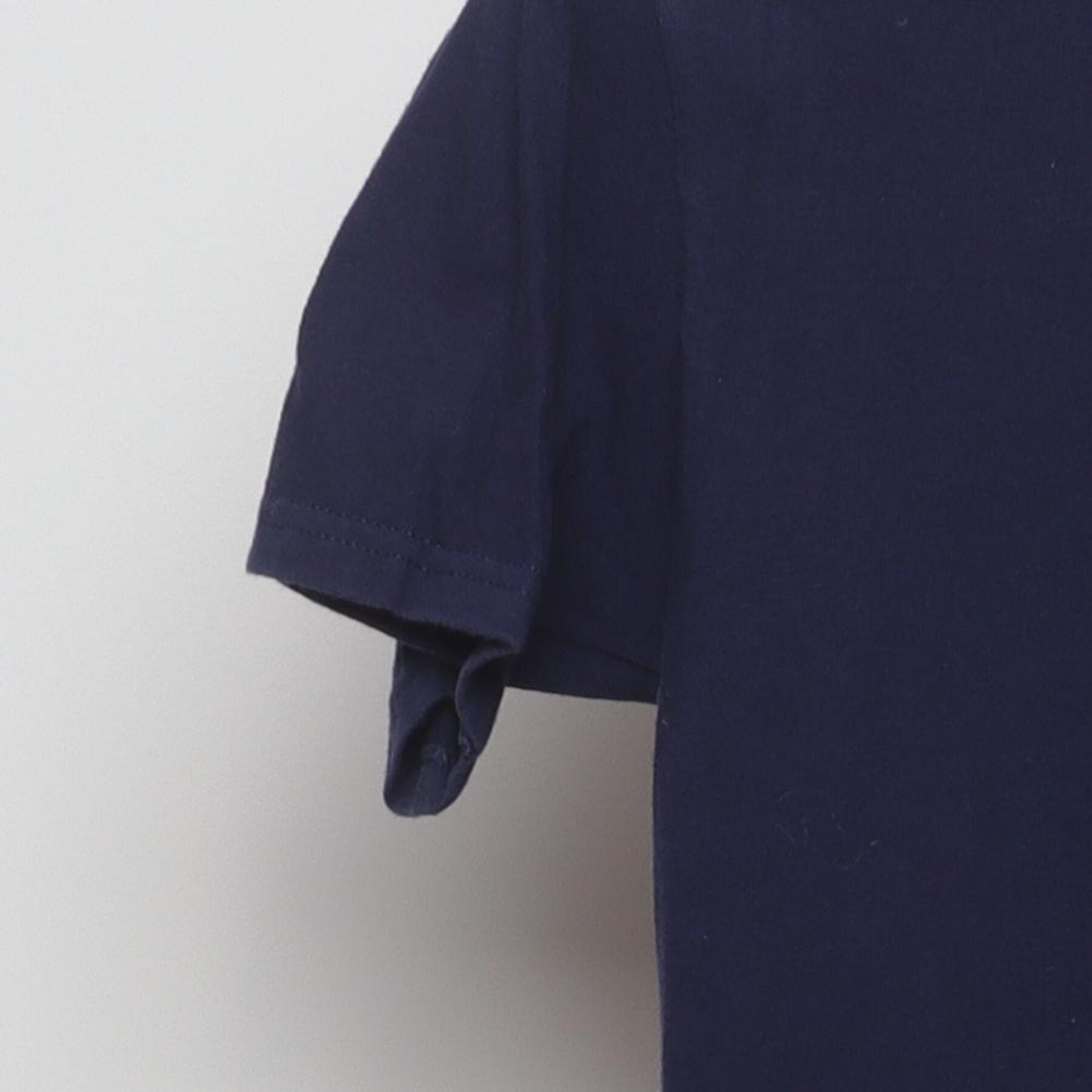 Close-up of the Left sleeve on the Vintage Y2K In-N-Out Burger "California Cruisin'" T-Shirt - XS