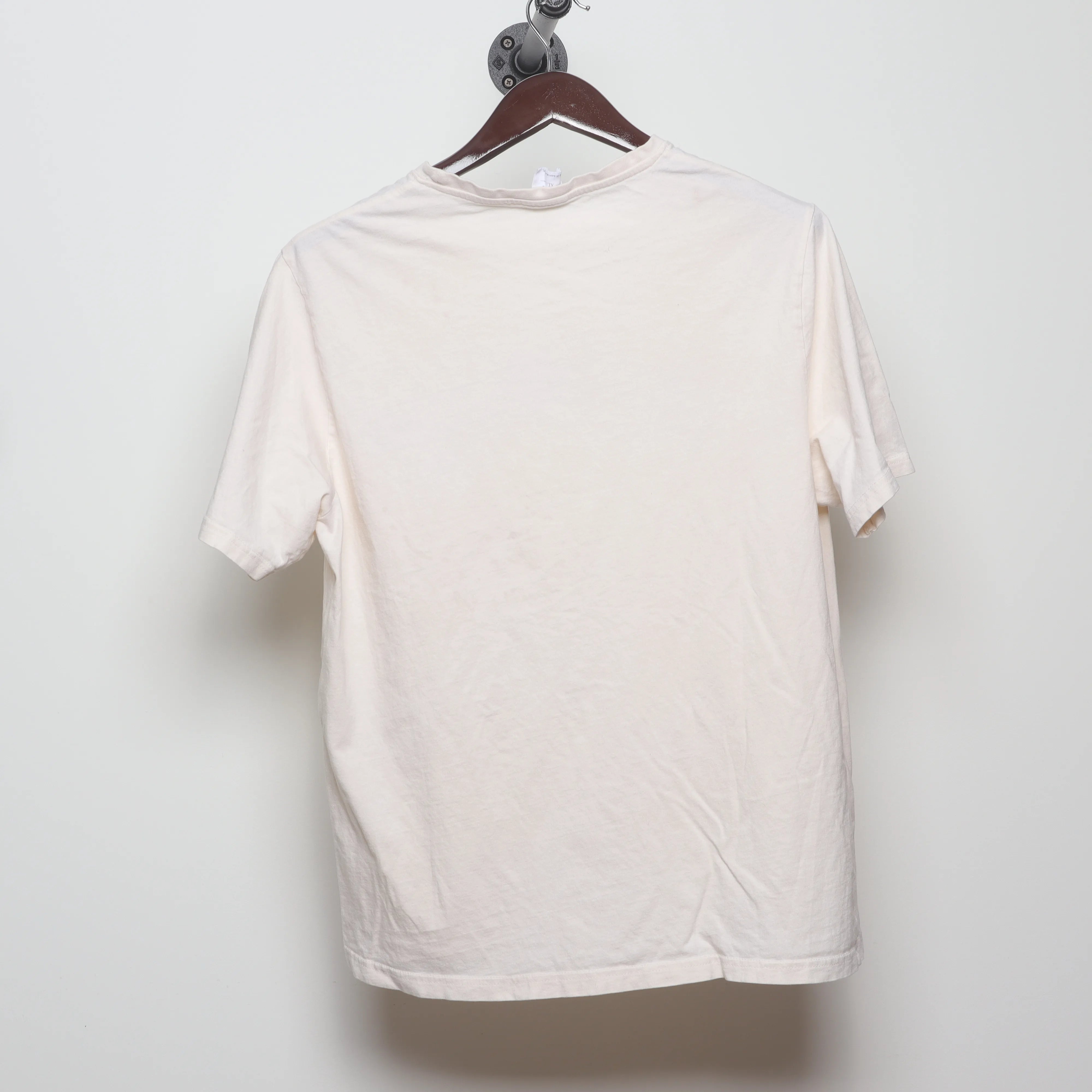 Back view of Vintage-Style Los Angeles Graphic Souvenir T-Shirt L