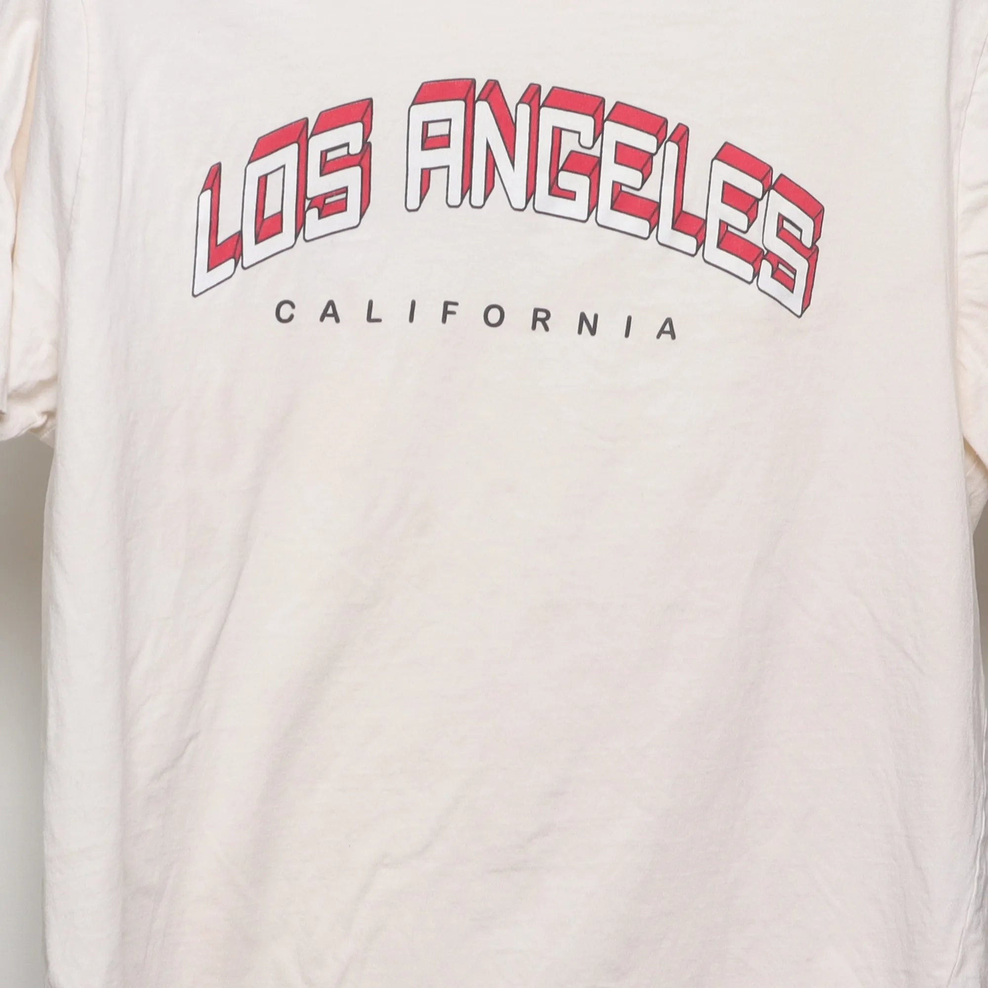 Close-up of the main graphic on the Vintage-Style Los Angeles Graphic Souvenir T-Shirt L
