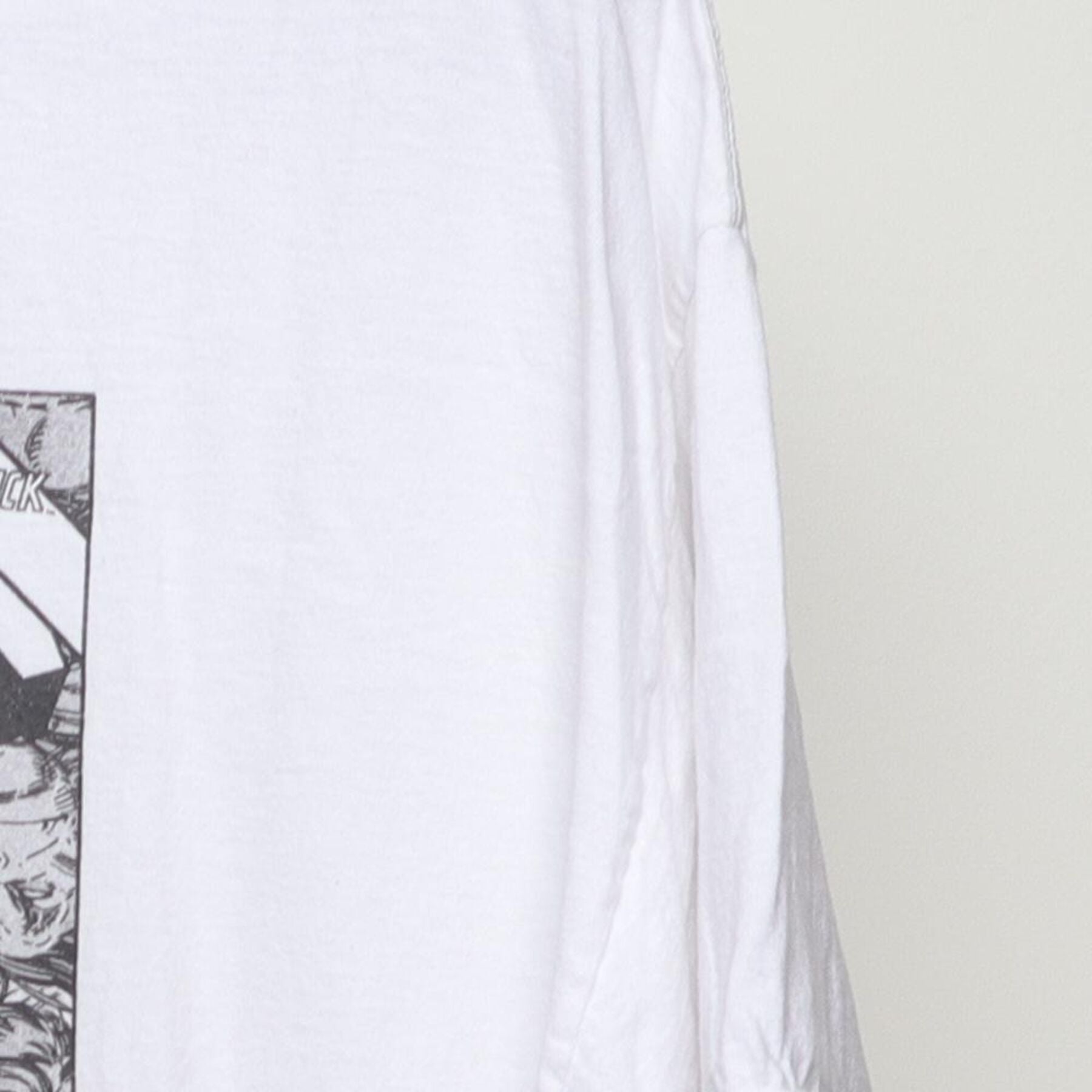 Close-up of the Right sleeve on the Vintage 1980s Marvel Comics "X-Men #133 Comic Cover" T-Shirt - L