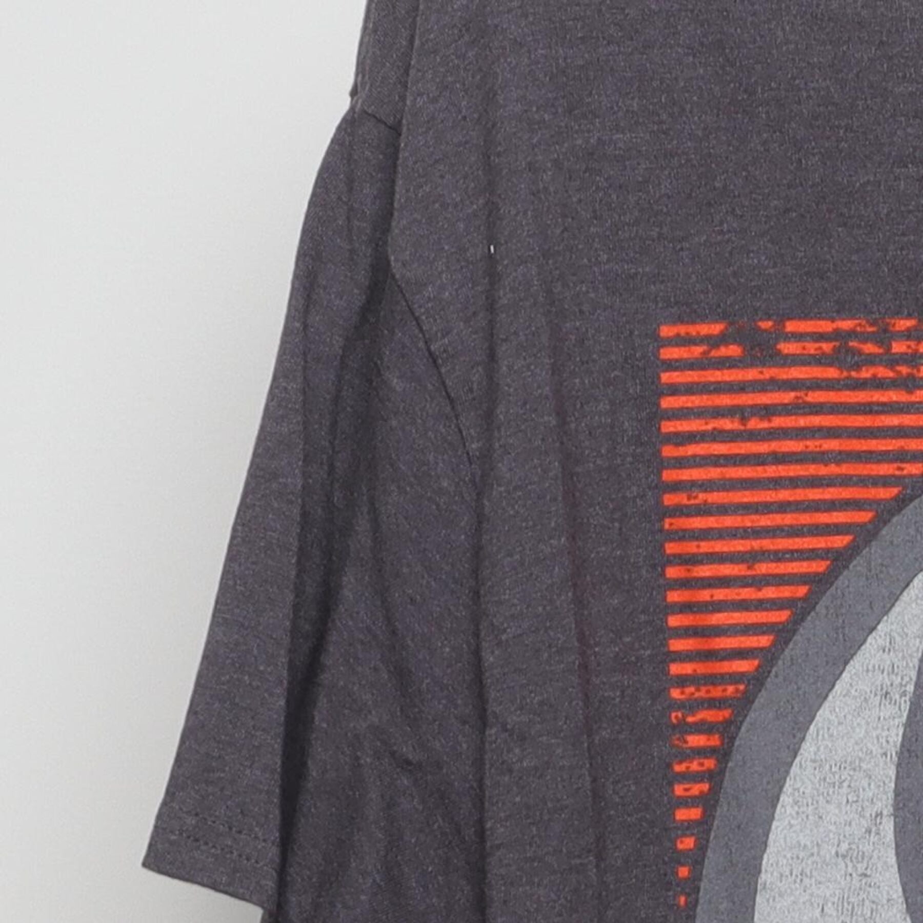 Close-up of the Left sleeve on the Vintage Y2K Star Wars "I Love You" Princess Leia T-Shirt - M