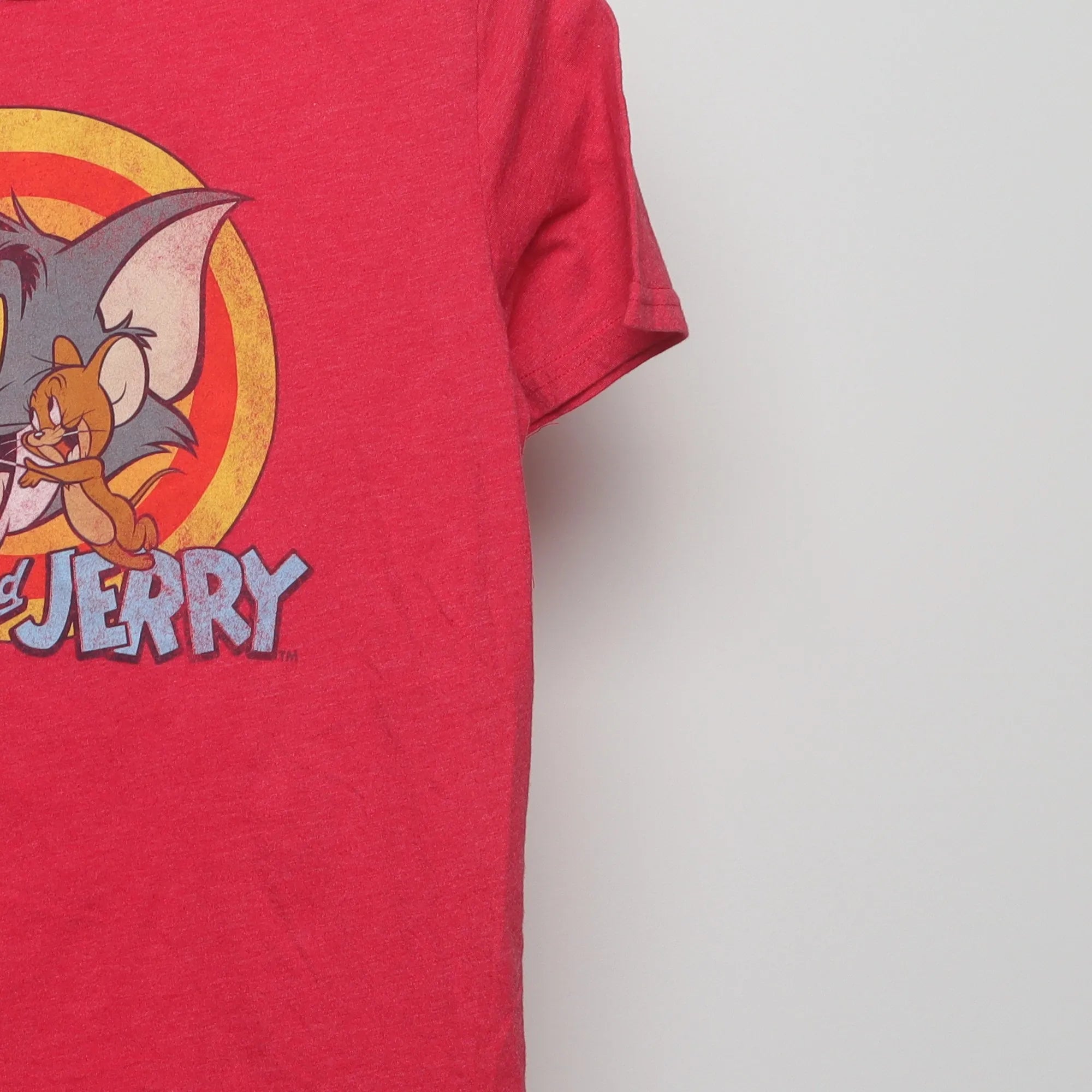 Close-up of the sleeve on the Vintage Style Tom and Jerry Cartoon T-Shirt M