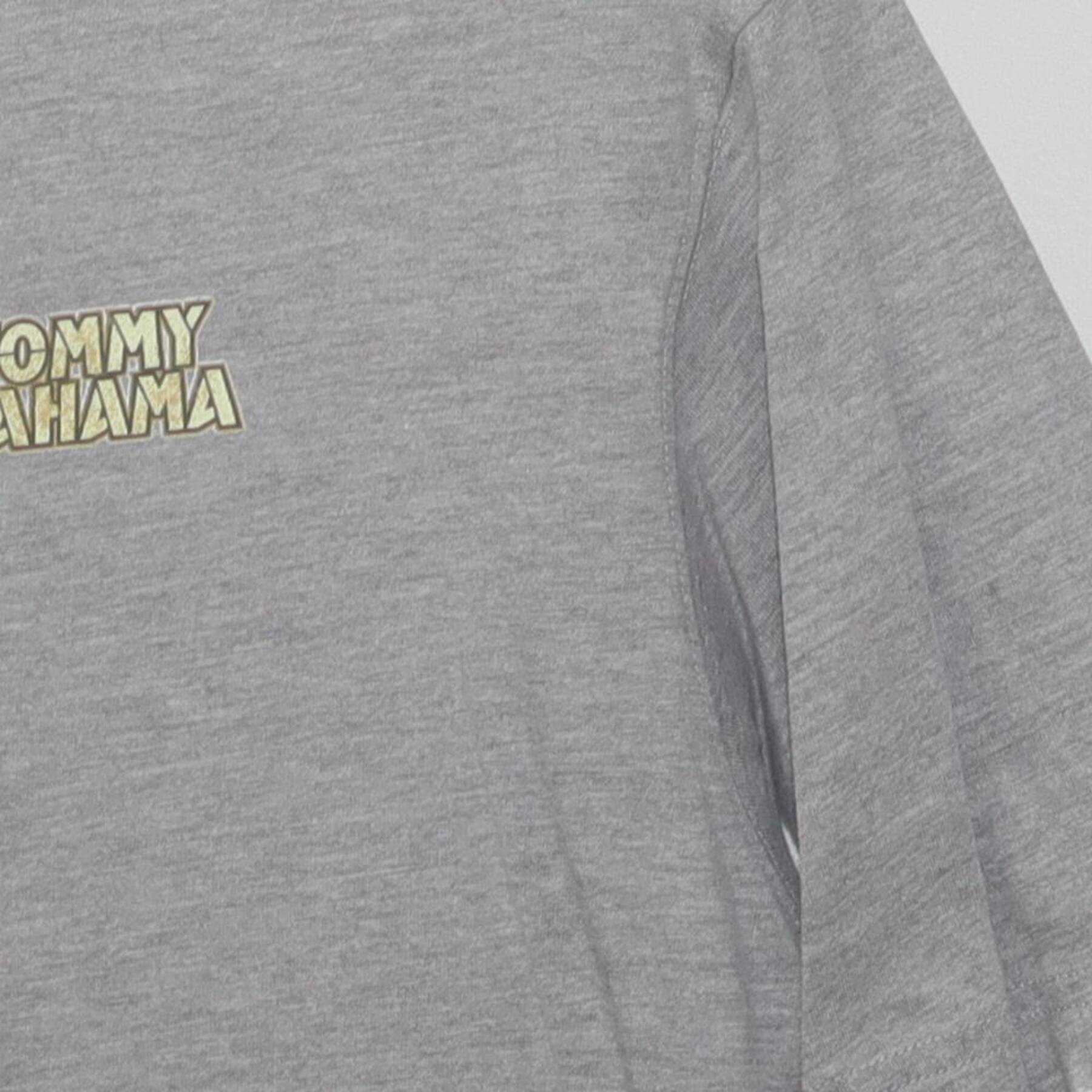 Close-up of the Right sleeve on the Vintage Y2K Tommy Bahama "Grill Sergeant" T-Shirt - L