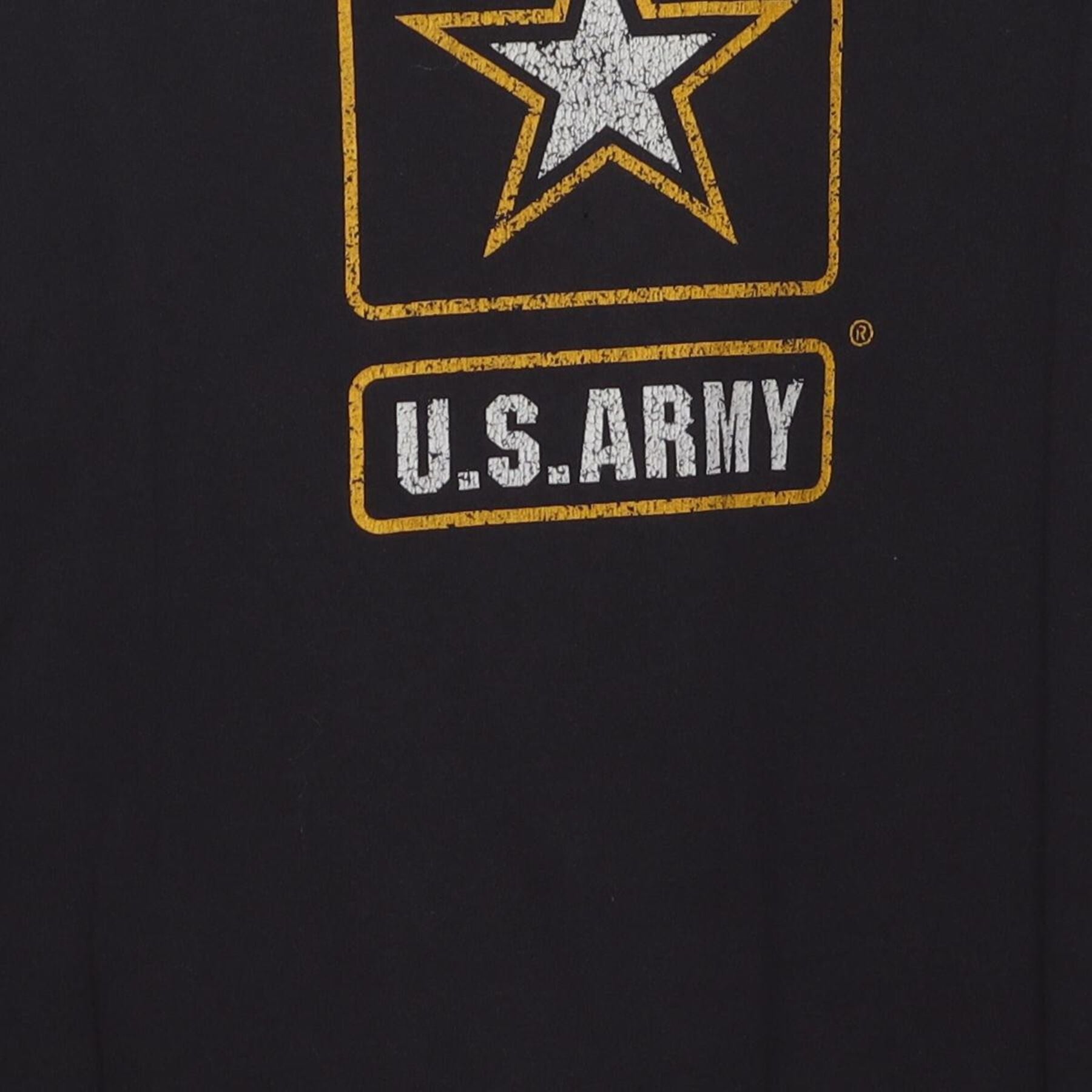 Close-up of the main graphic on the Vintage Y2K U.S. Army "Army Star Logo" T-Shirt - L