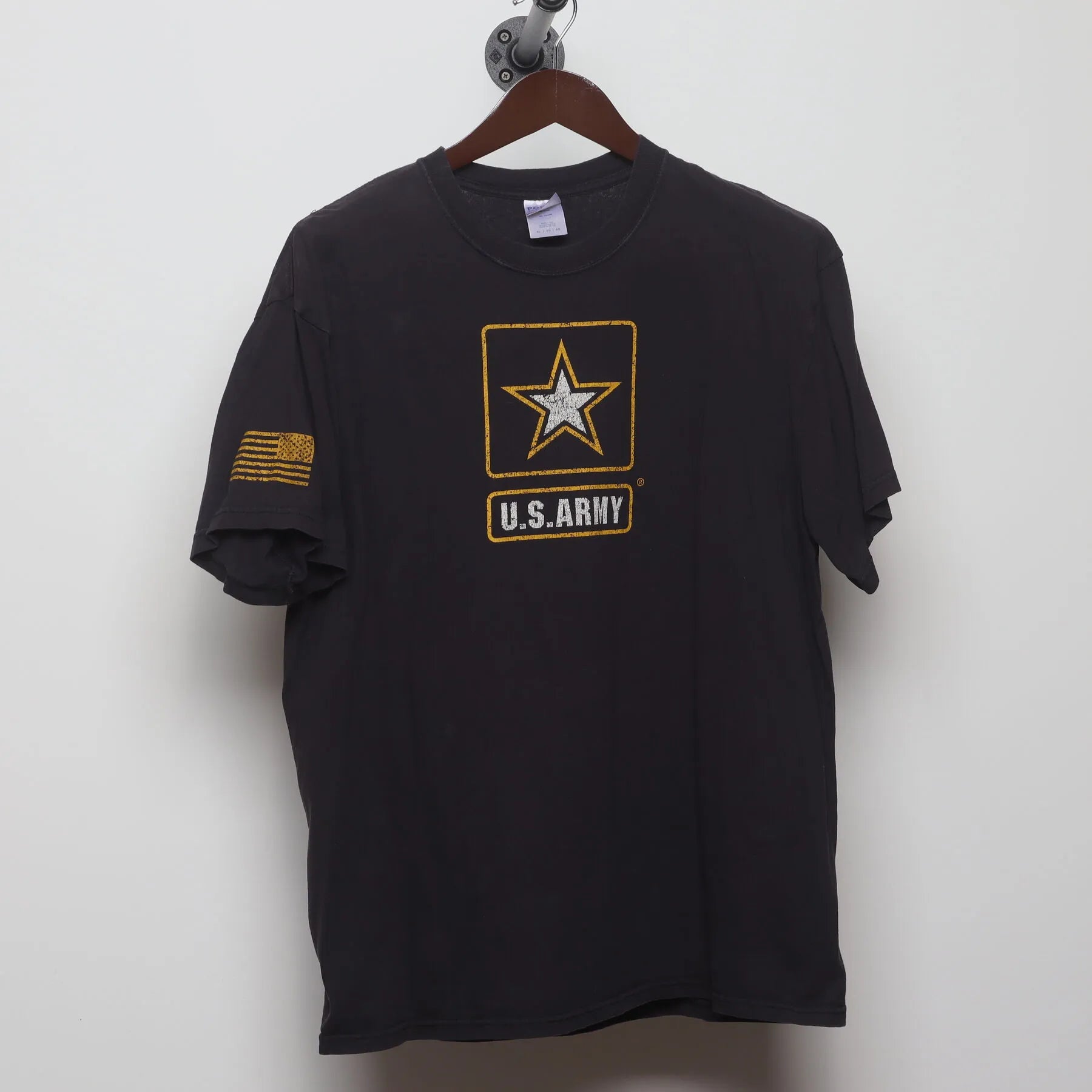 Front view of Vintage Y2K U.S. Army "Army Star Logo" T-Shirt - L