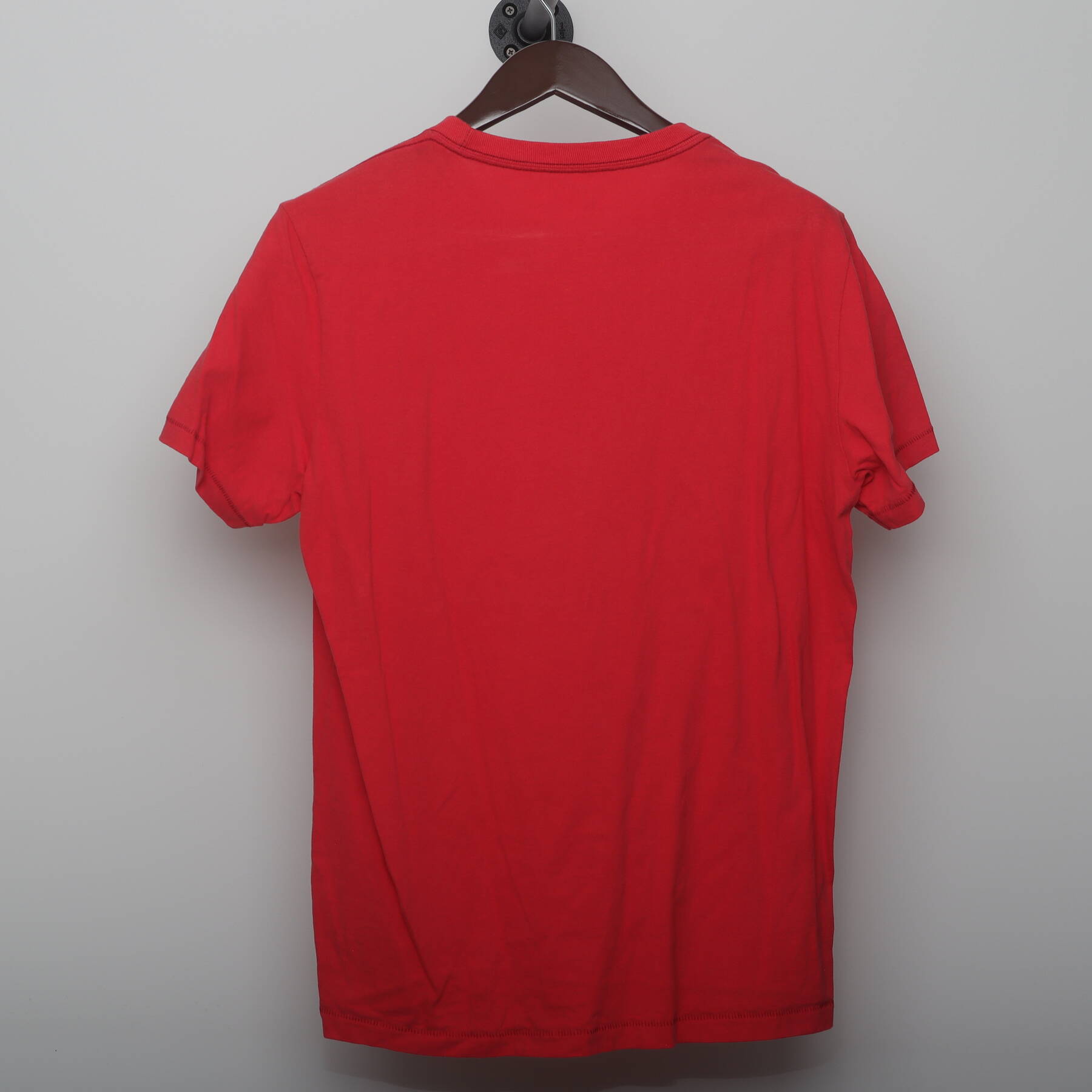 Vintage Y2K Aéropostale "Waves, Rays, and Cali Days" Surfer Graphic T-Shirt