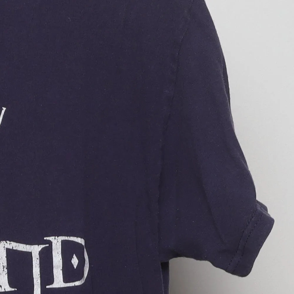 Close-up of the sleeve on the Vintage Y2K Ireland Souvenir "Made In Ireland" T-Shirt - M