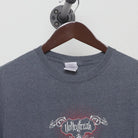 Close-up of the collar and tag on the Vintage Y2K Unleash Break "Tribal Logo" T-Shirt - L