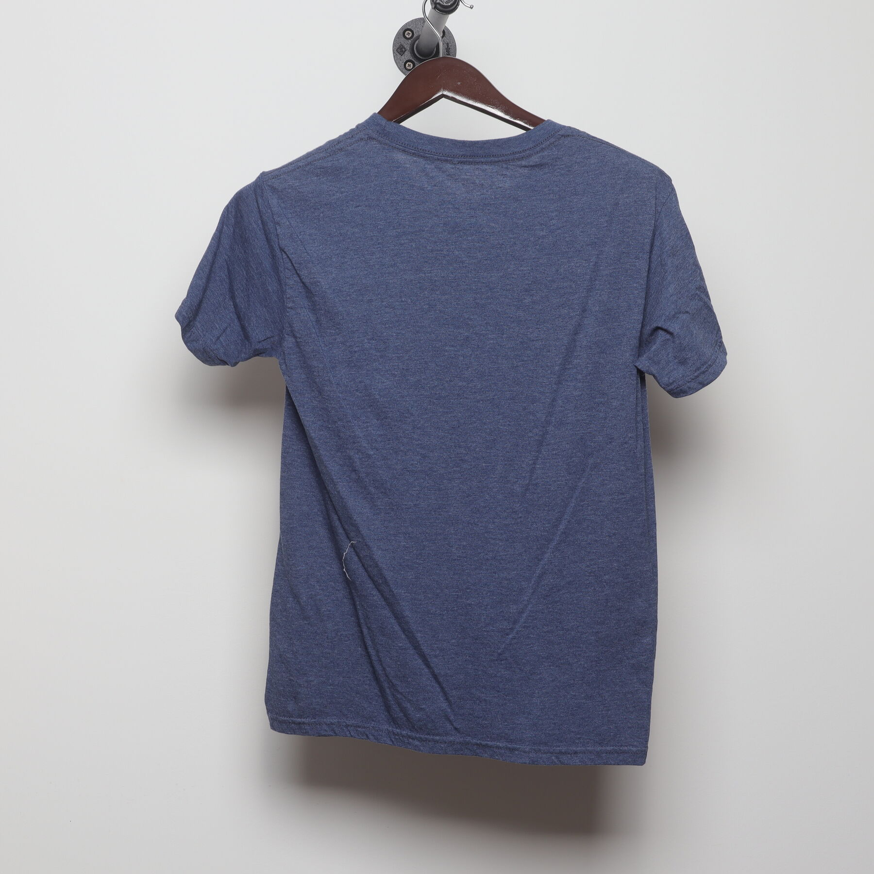 Back view of Vintage Y2K Marvel "Captain America Shield" T-Shirt - XS