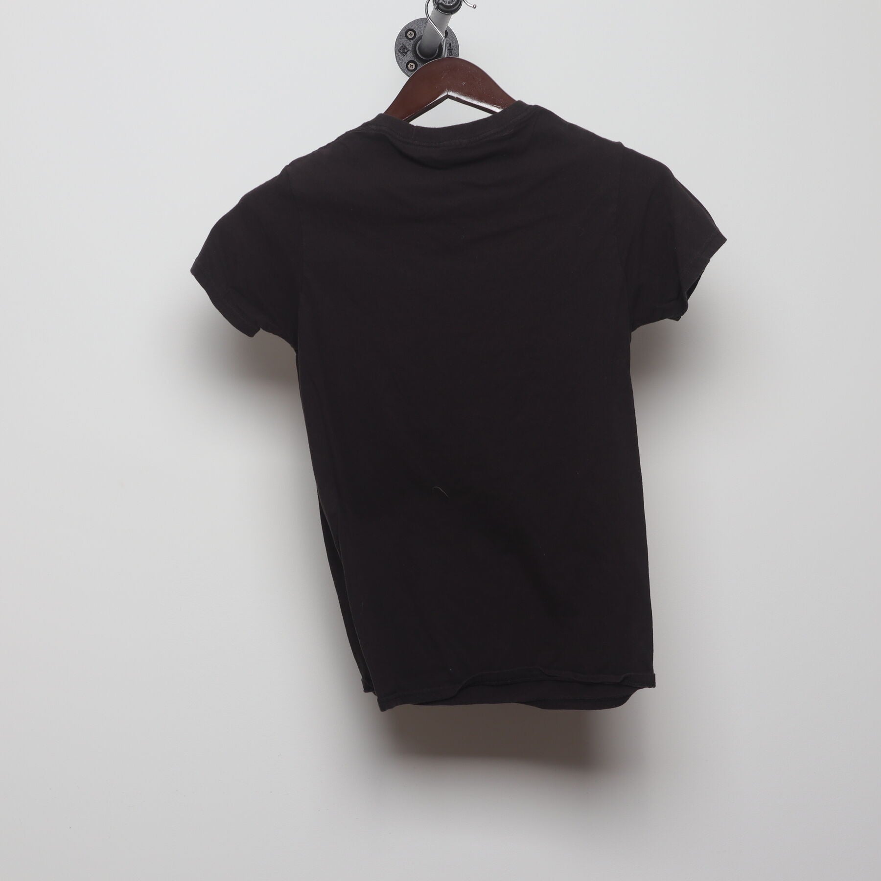 Back view of Vintage Y2K Naruto "Ichiraku Ramen Shop" T-Shirt - xs