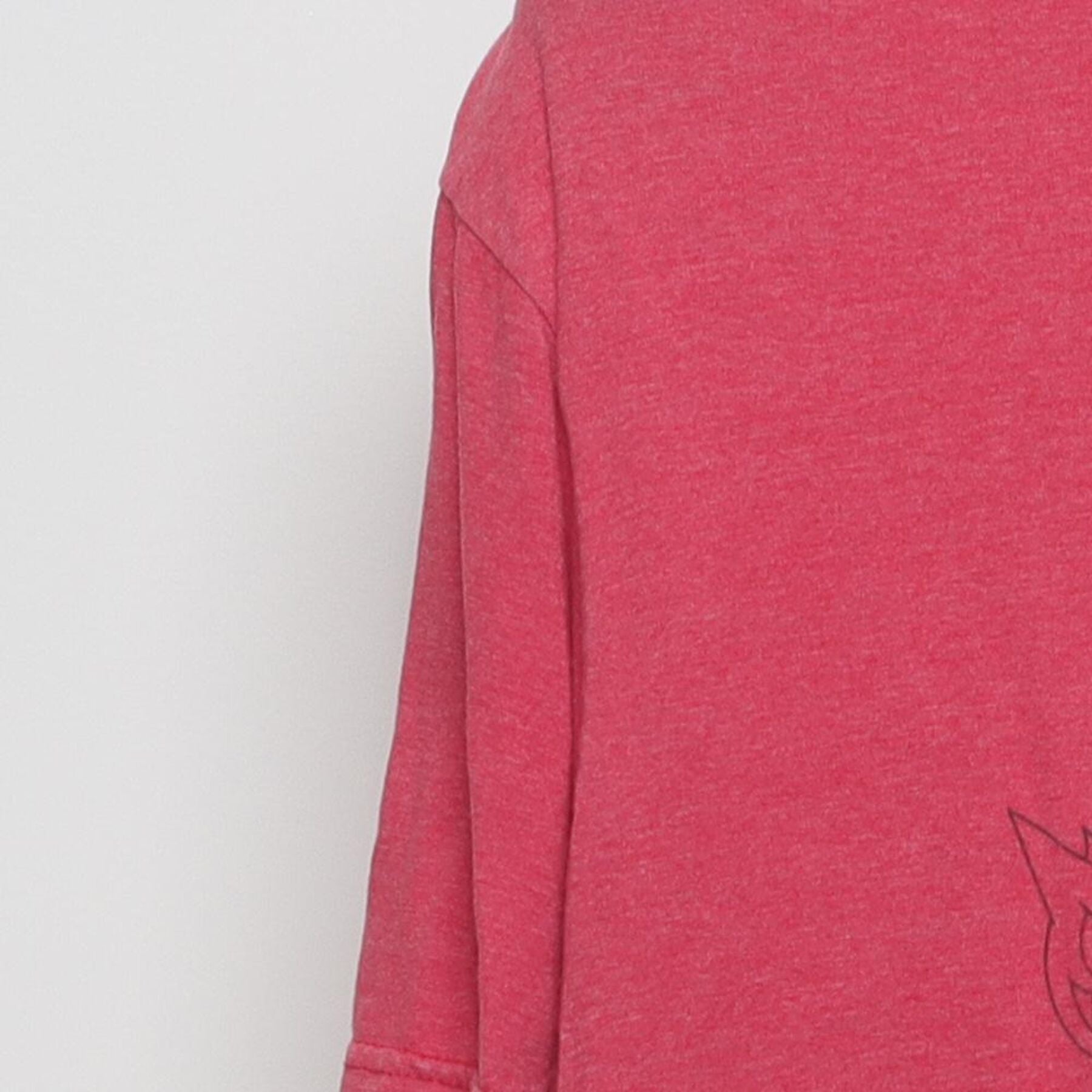Close-up of the Left sleeve on the Vintage Y2K Pokémon "Original Starters & Friends" T-Shirt - XL