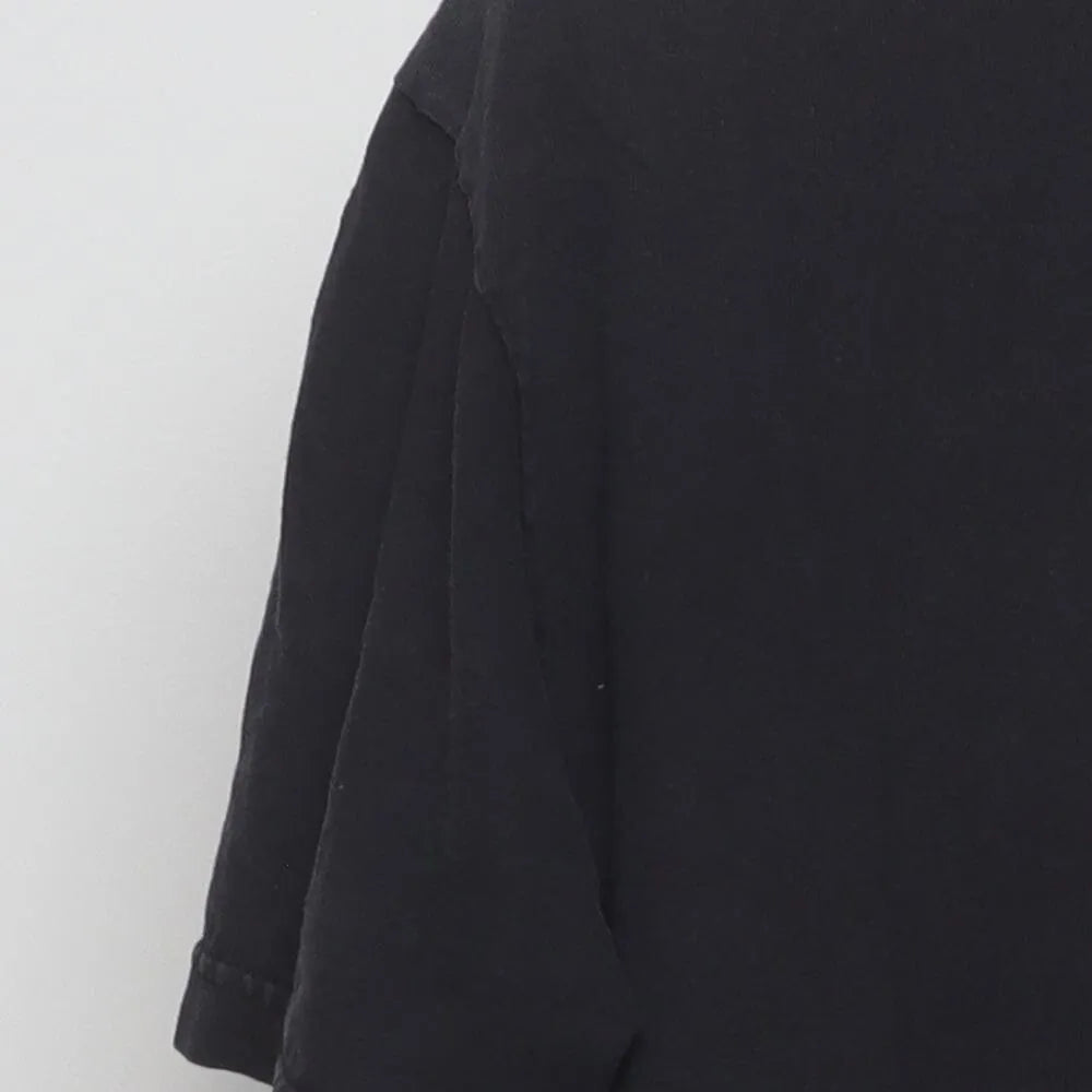 Close-up of the sleeve on the Vintage Y2K Santa Cruz "Sunset Dot Logo" T-Shirt - M